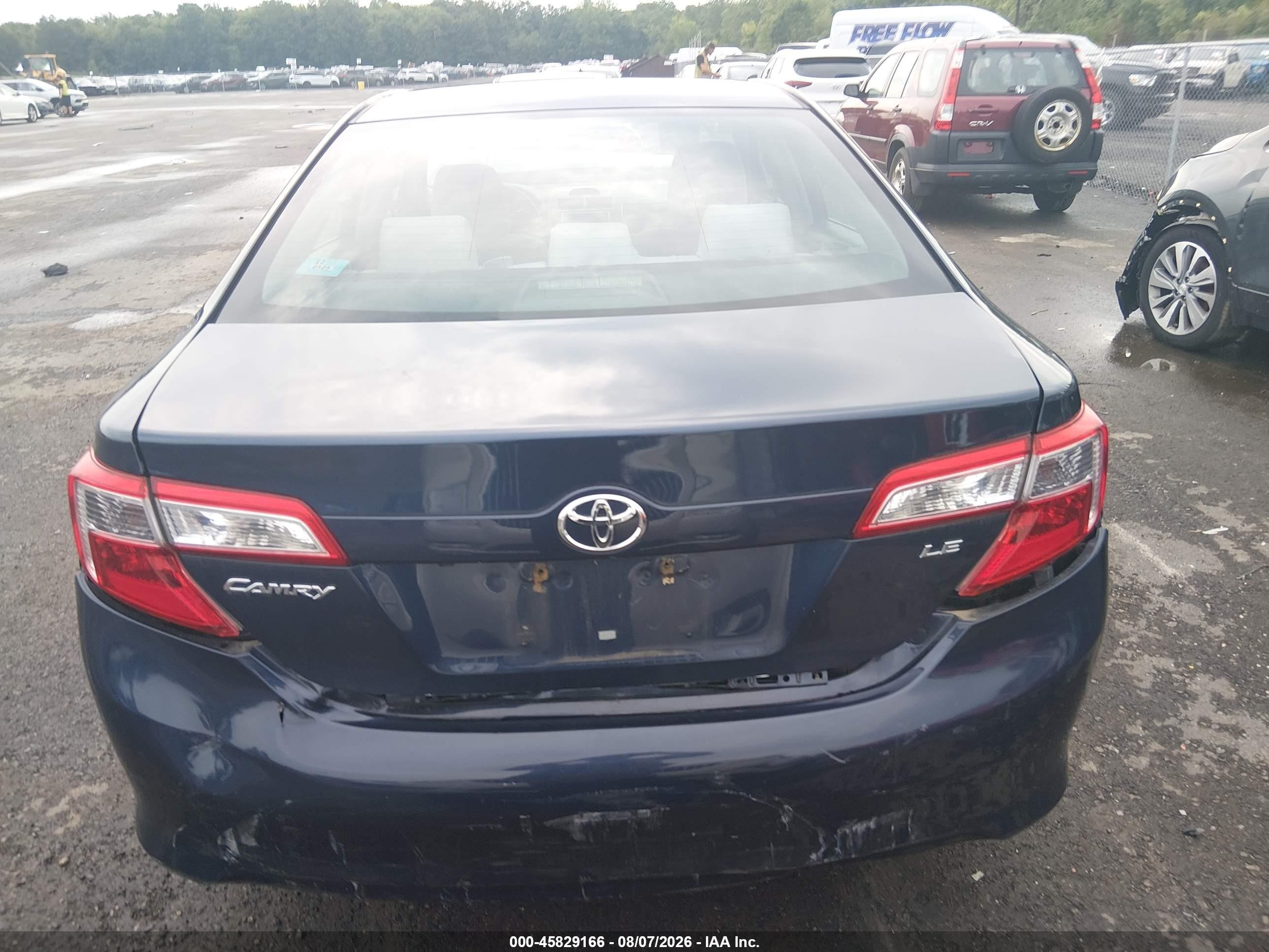 2014 Toyota Camry Le Blue vin: 4T1BF1FK2EU866557