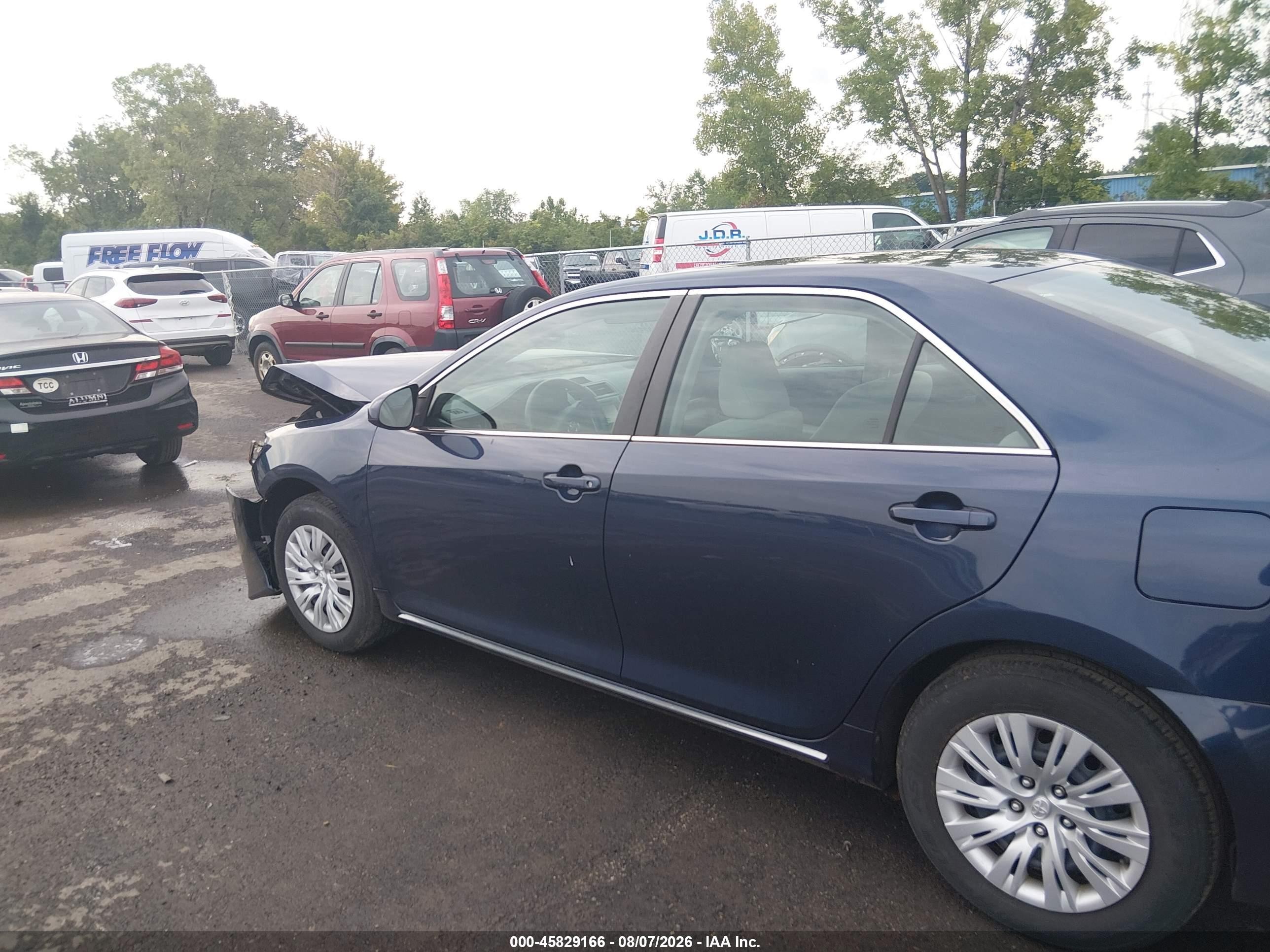 2014 Toyota Camry Le Blue vin: 4T1BF1FK2EU866557