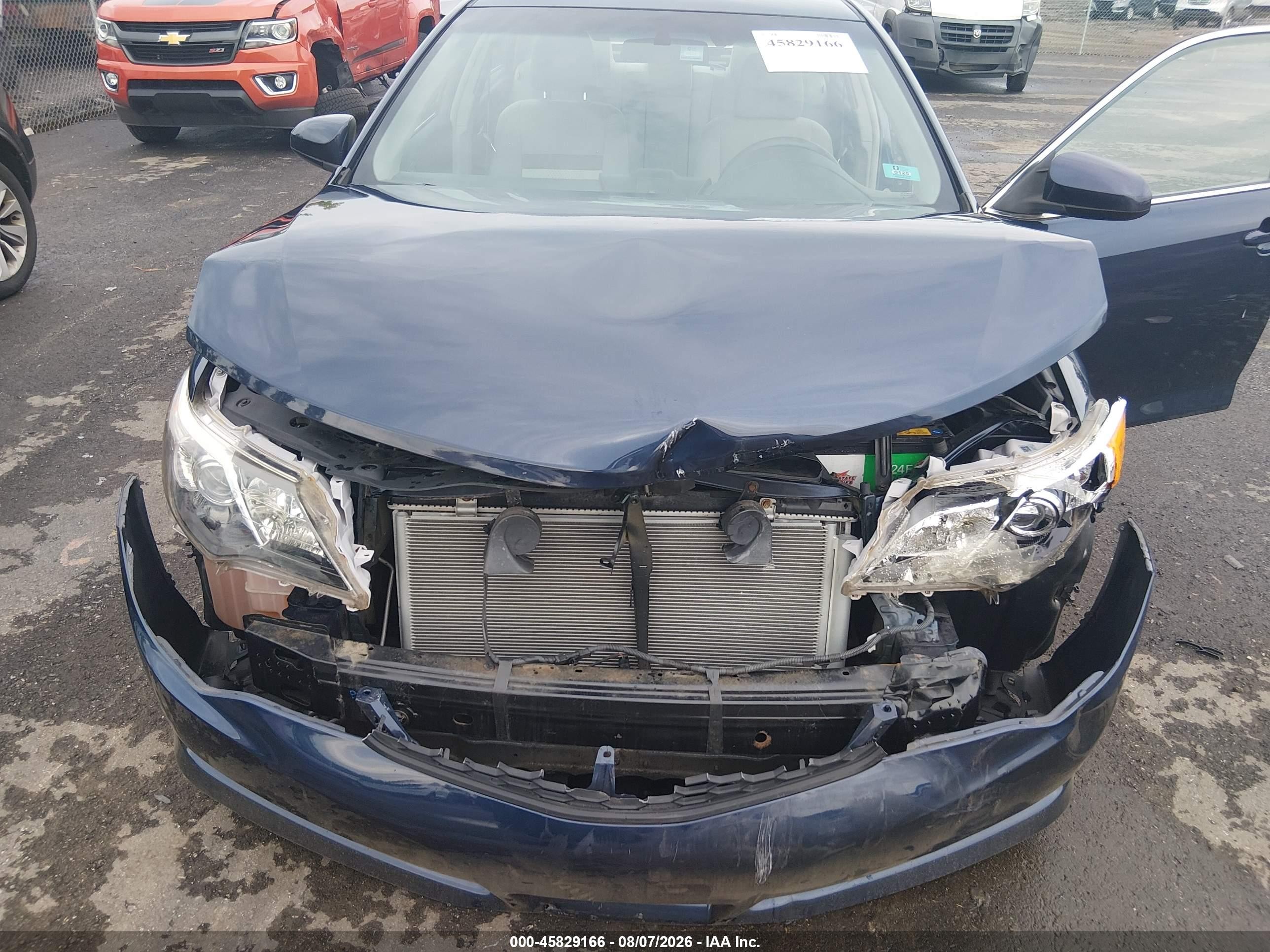 2014 Toyota Camry Le Blue vin: 4T1BF1FK2EU866557