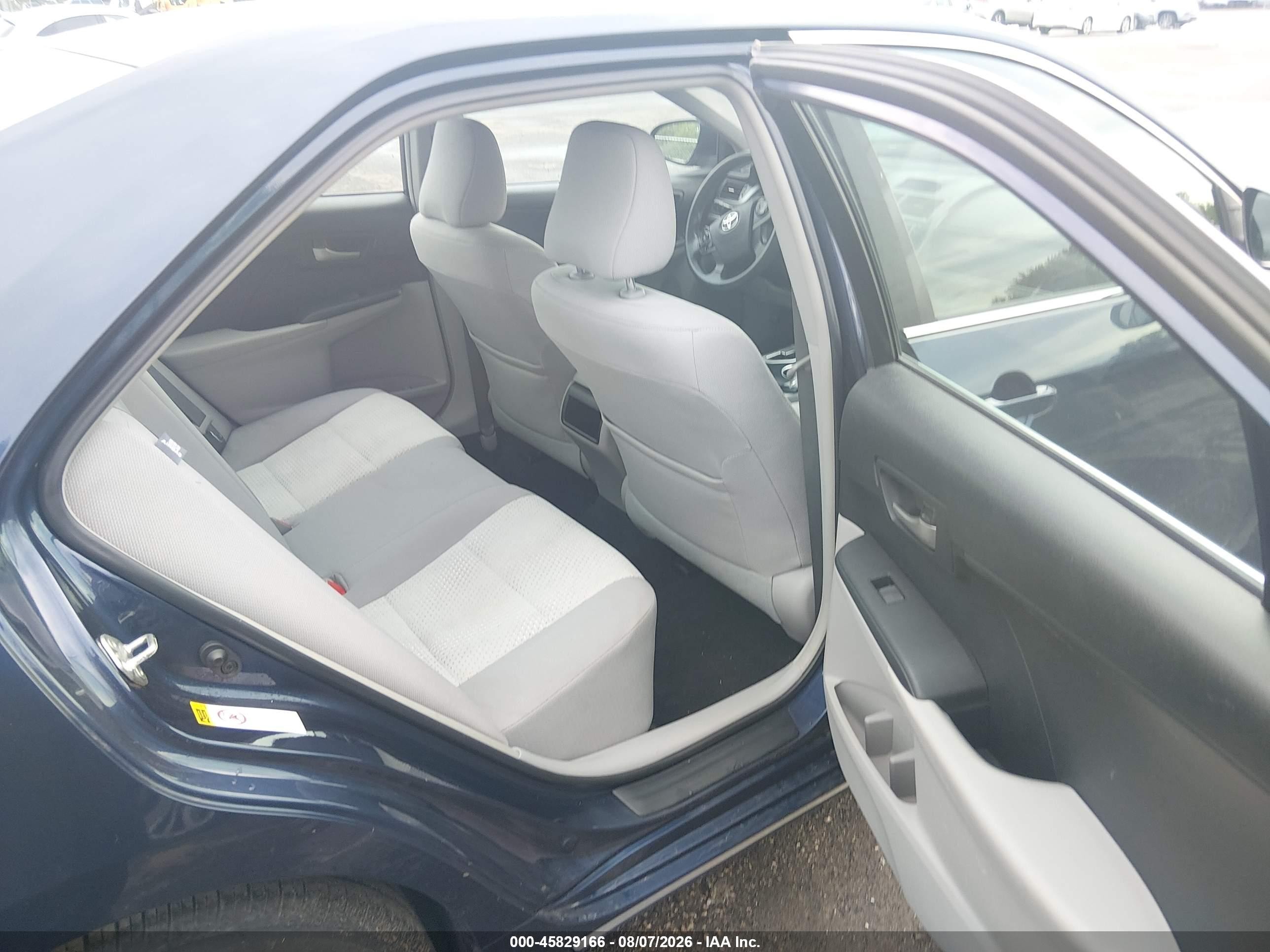 2014 Toyota Camry Le Blue vin: 4T1BF1FK2EU866557