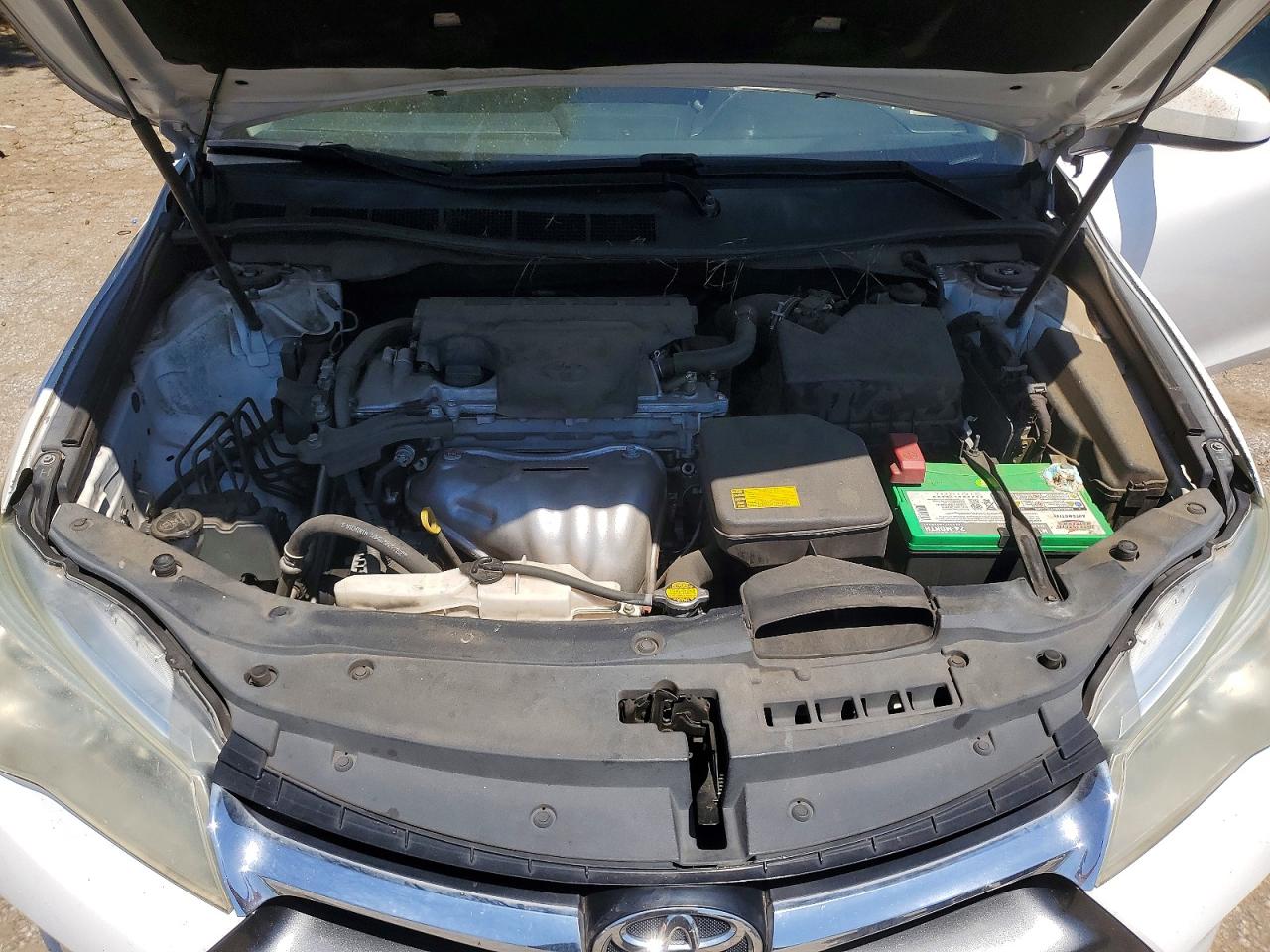 2015 Toyota Camry Le White vin: 4T1BF1FK2FU001721