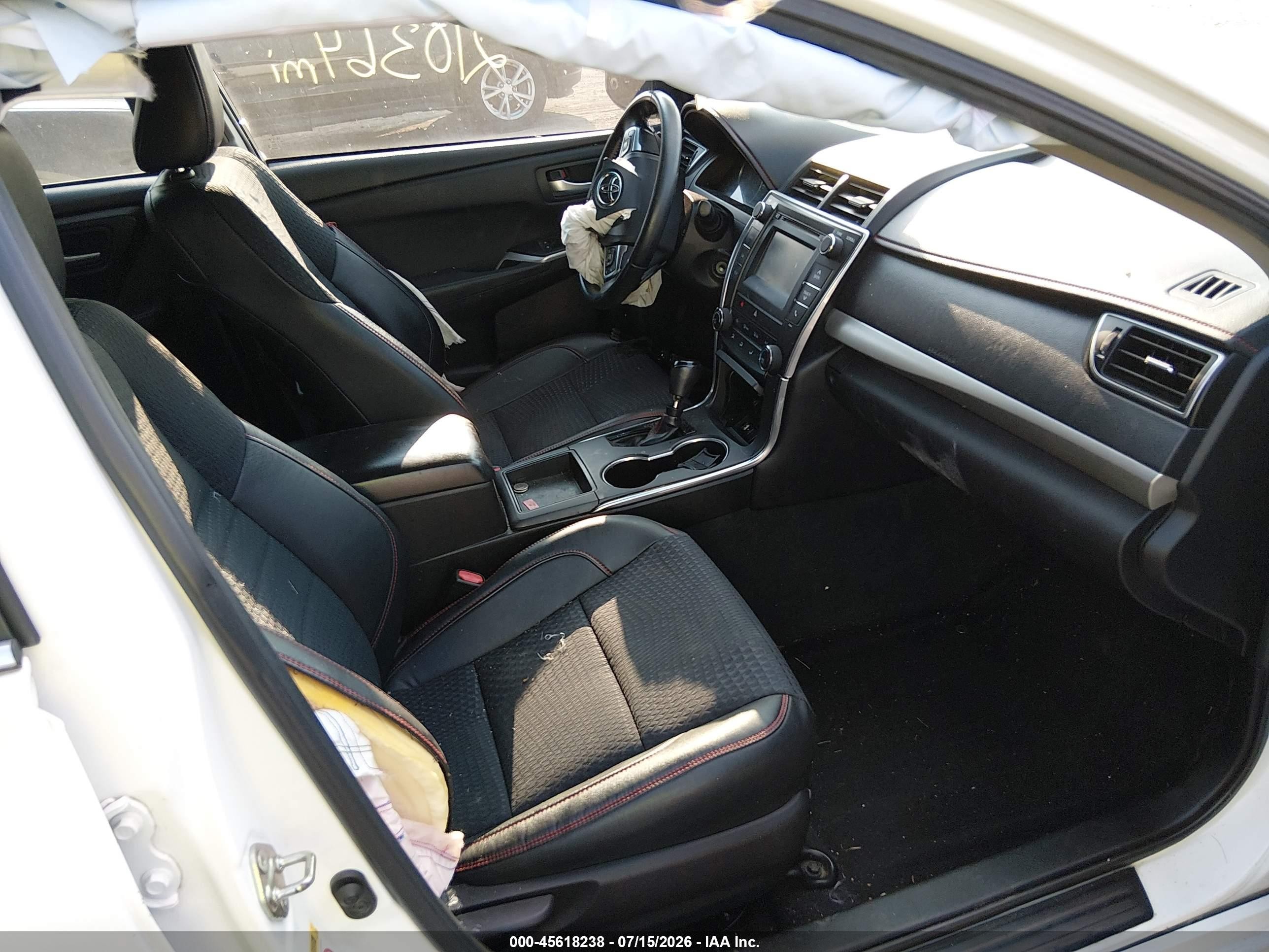 2015 Toyota Camry Se White vin: 4T1BF1FK2FU005767
