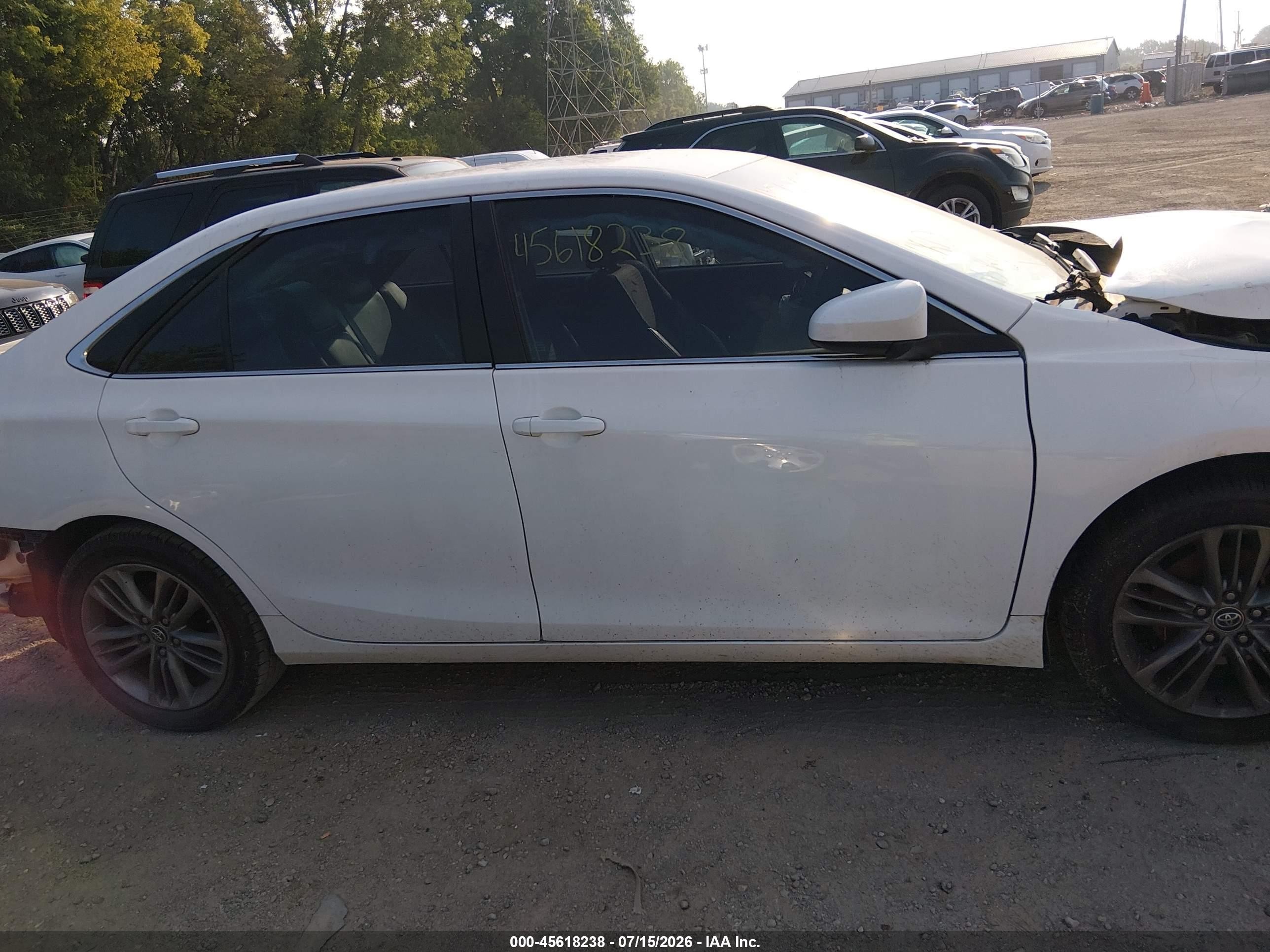 2015 Toyota Camry Se White vin: 4T1BF1FK2FU005767