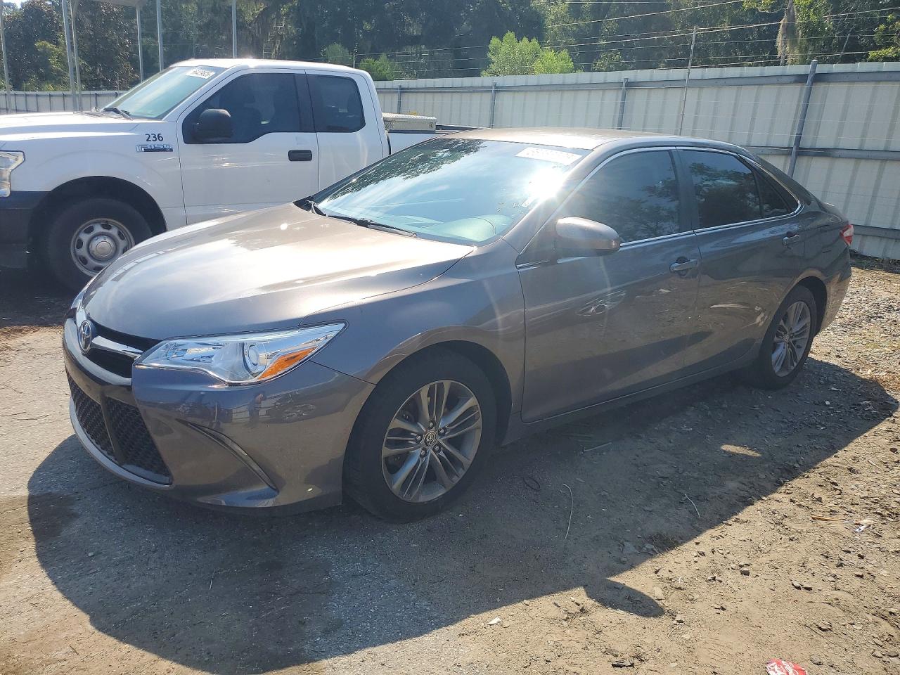 2015 Toyota Camry Se Gray vin: 4T1BF1FK2FU013917