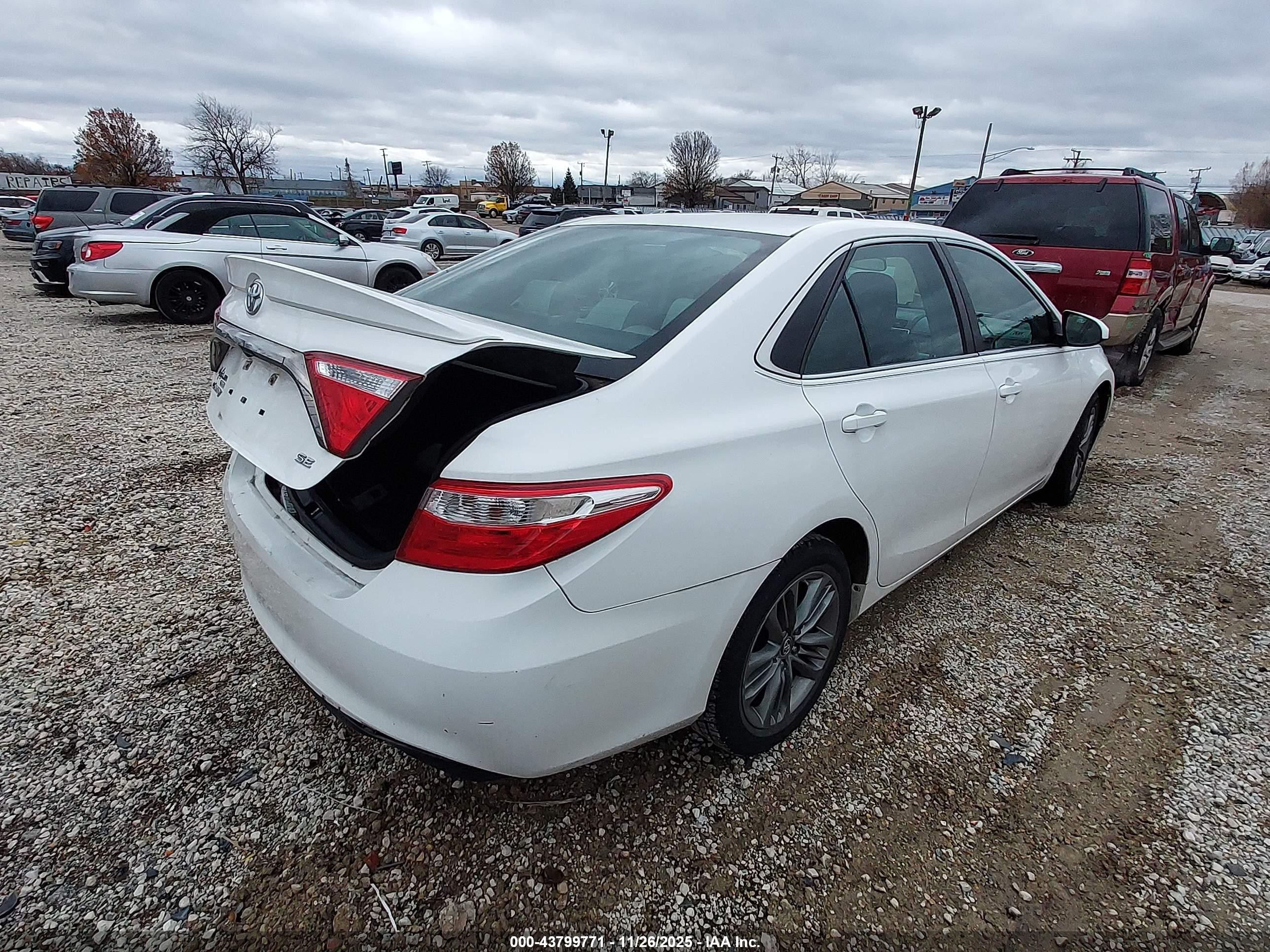 2015 Toyota Camry Se Белый vin: 4T1BF1FK2FU018227