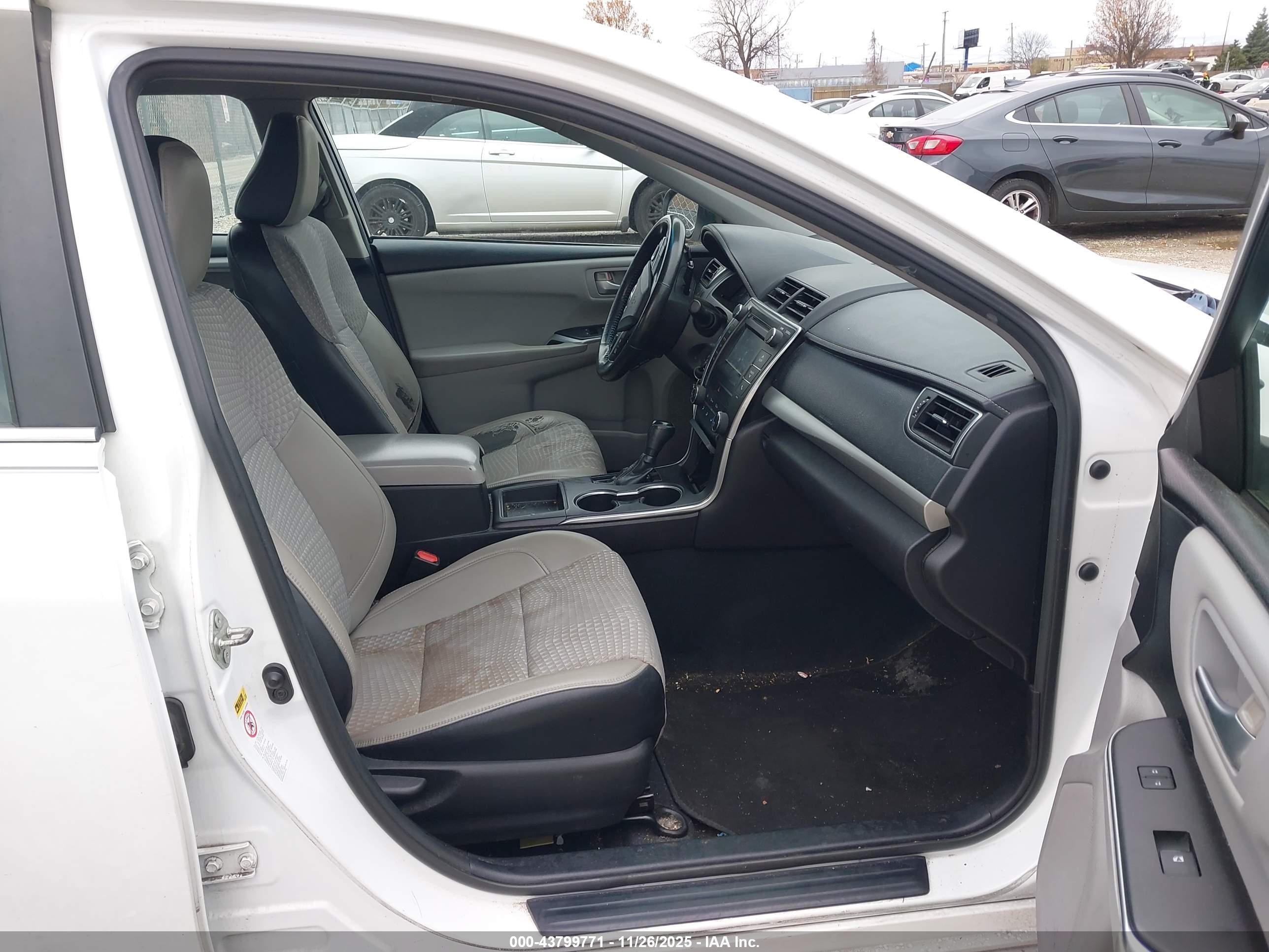 2015 Toyota Camry Se Белый vin: 4T1BF1FK2FU018227