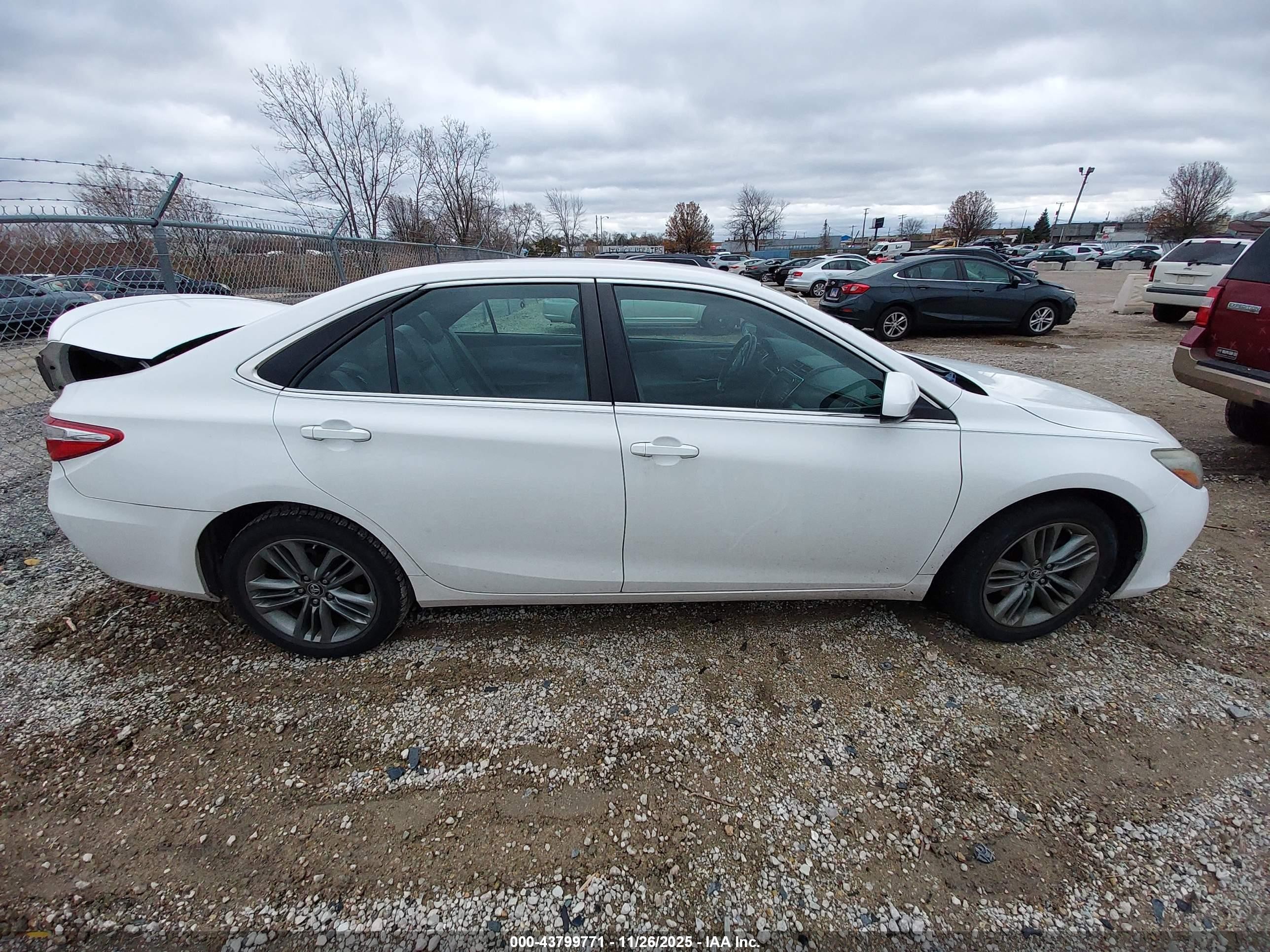 2015 Toyota Camry Se Белый vin: 4T1BF1FK2FU018227
