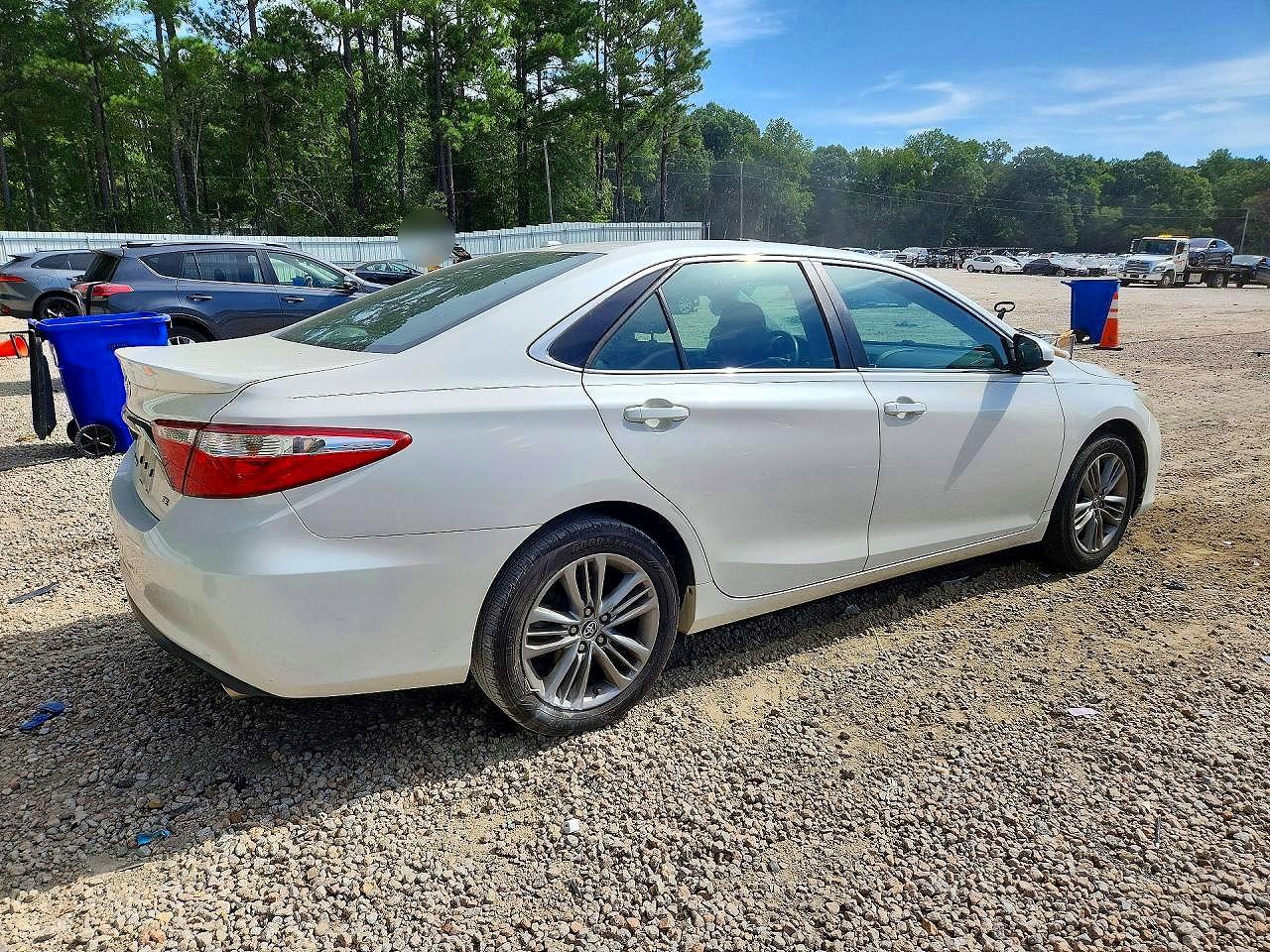 2015 Toyota Camry Se White vin: 4T1BF1FK2FU024433