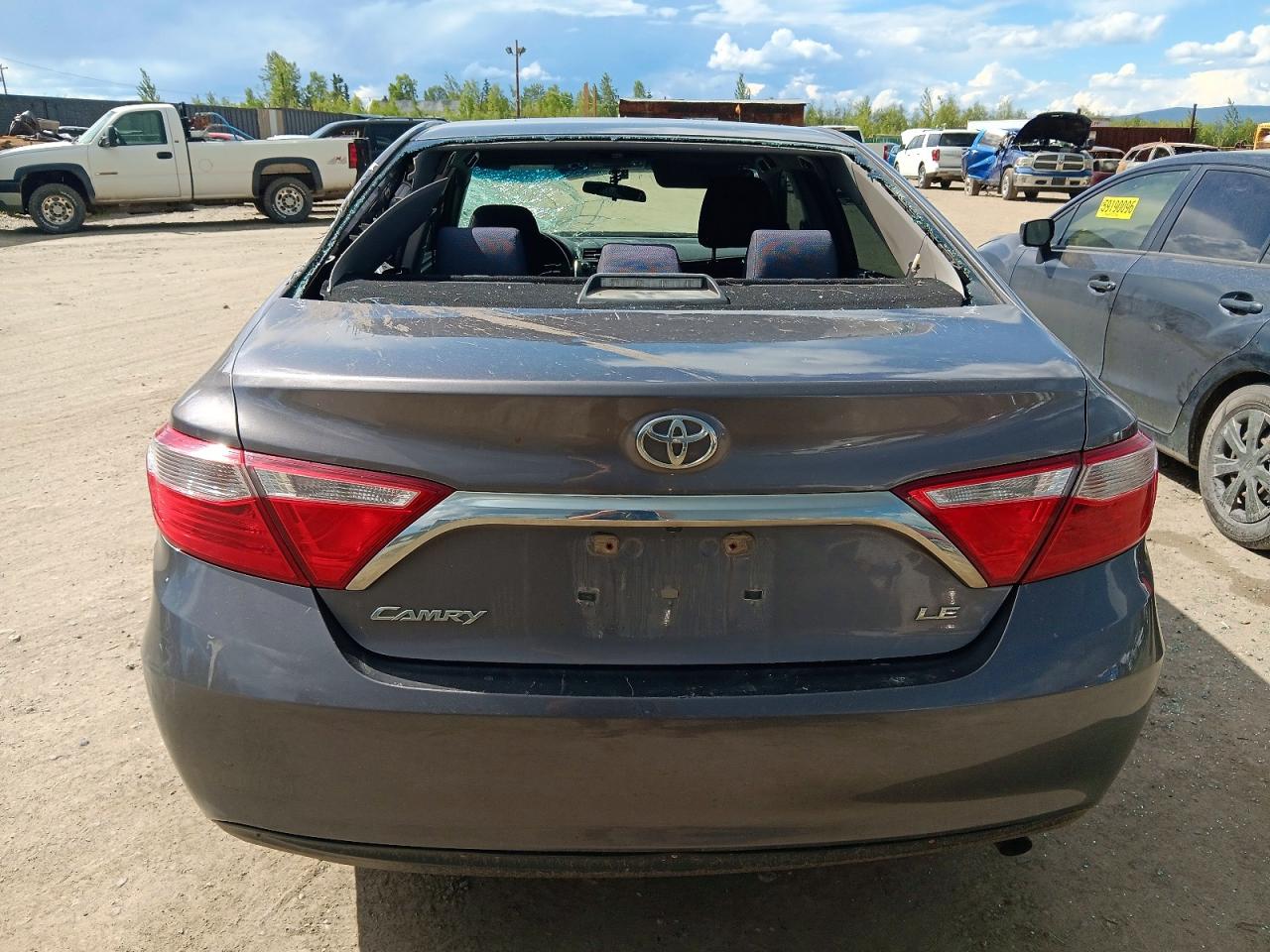 2015 Toyota Camry Le Gray vin: 4T1BF1FK2FU024531