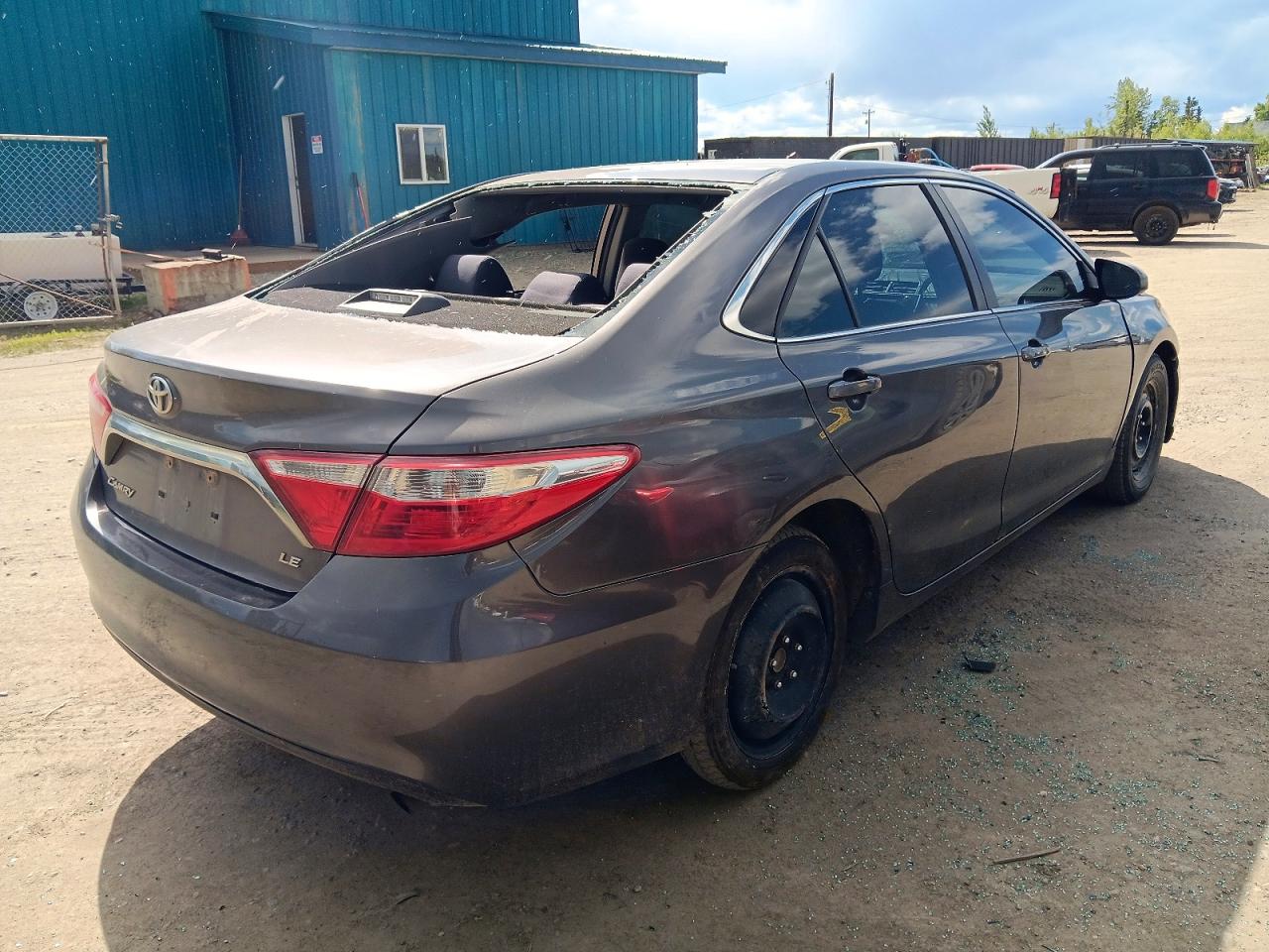2015 Toyota Camry Le Gray vin: 4T1BF1FK2FU024531