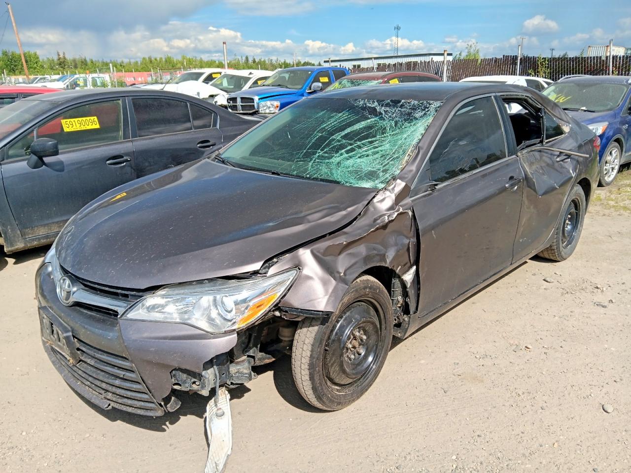 2015 Toyota Camry Le Gray vin: 4T1BF1FK2FU024531