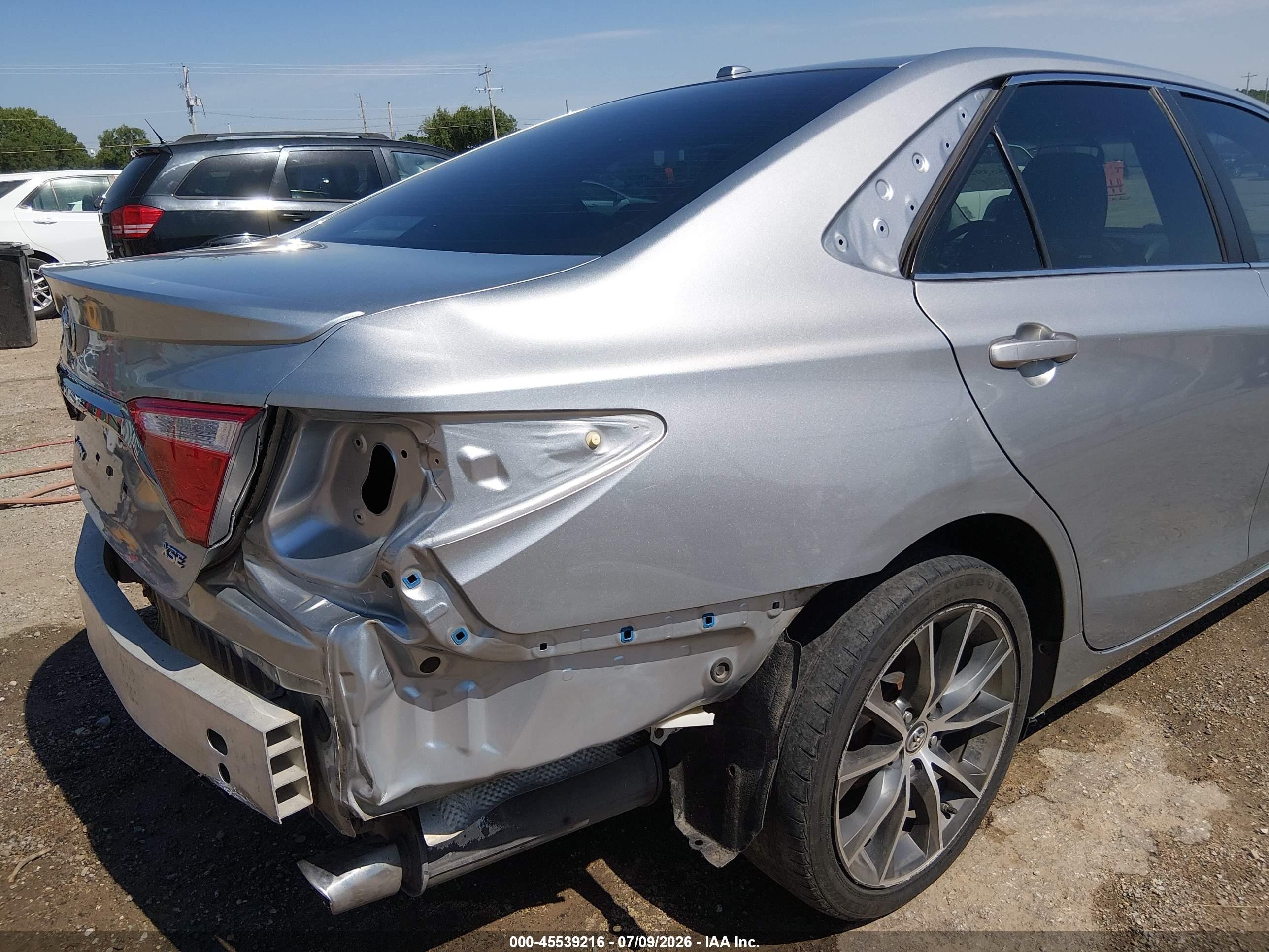 2015 Toyota Camry Xse Silver vin: 4T1BF1FK2FU030345