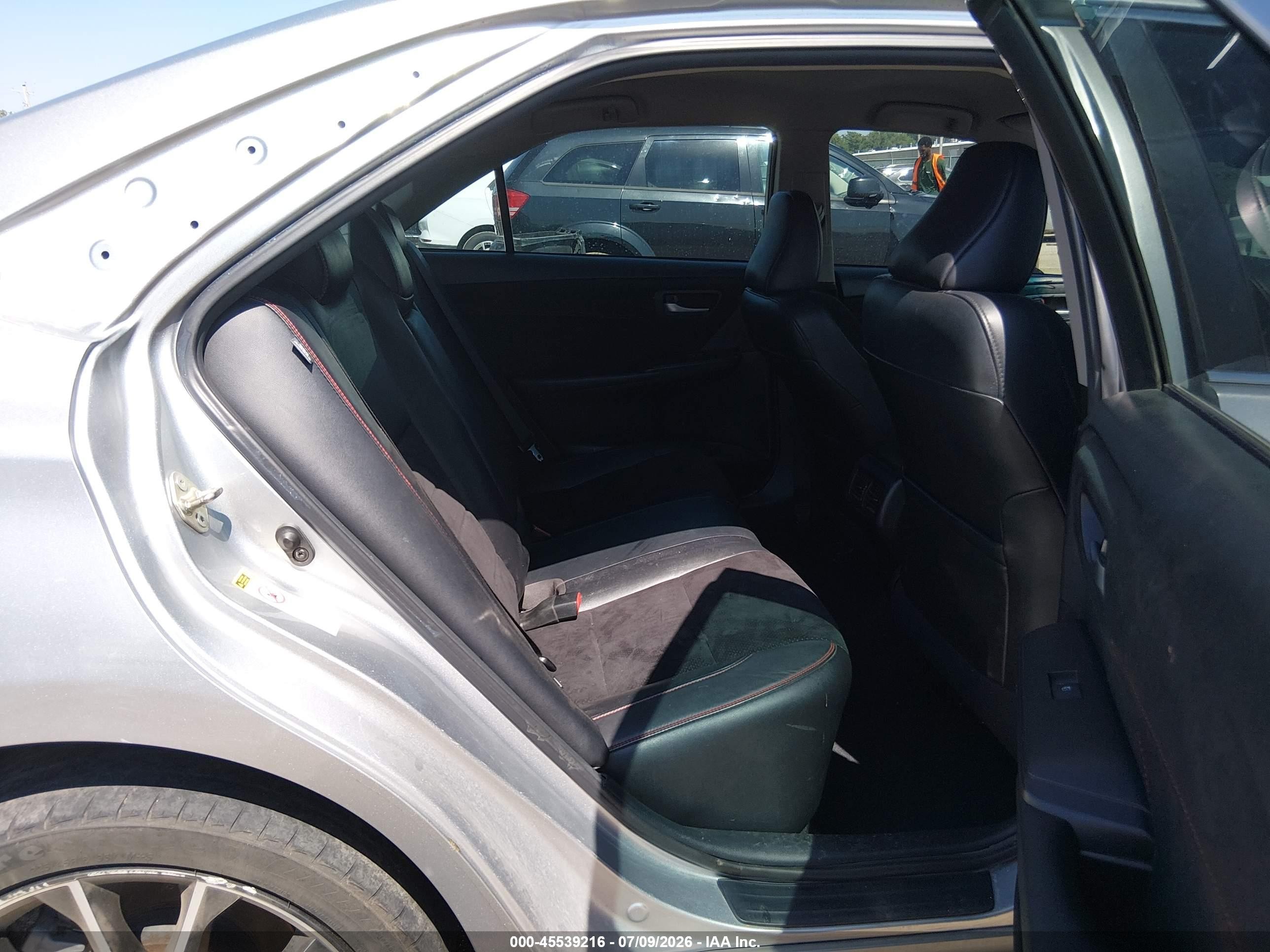 2015 Toyota Camry Xse Silver vin: 4T1BF1FK2FU030345
