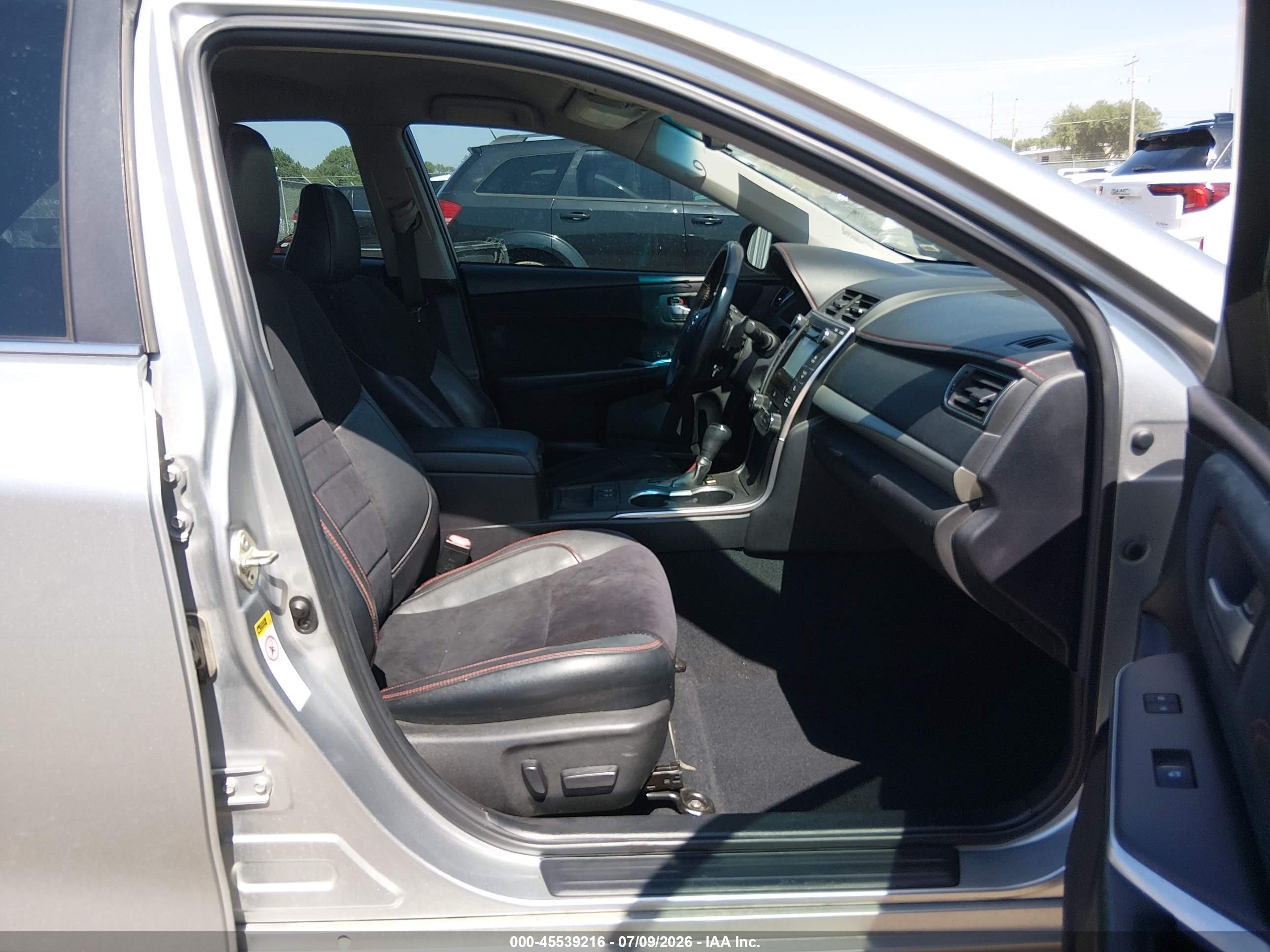 2015 Toyota Camry Xse Silver vin: 4T1BF1FK2FU030345