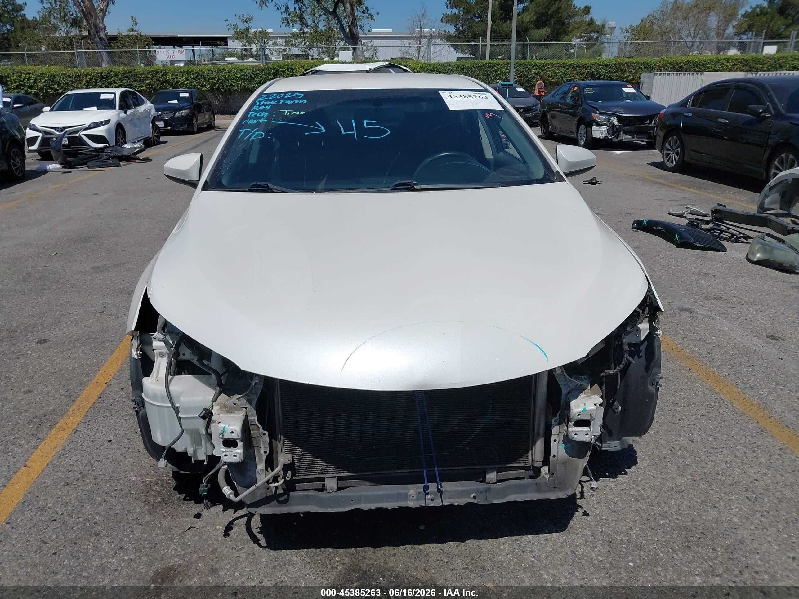 2015 Toyota Camry Se White vin: 4T1BF1FK2FU042236