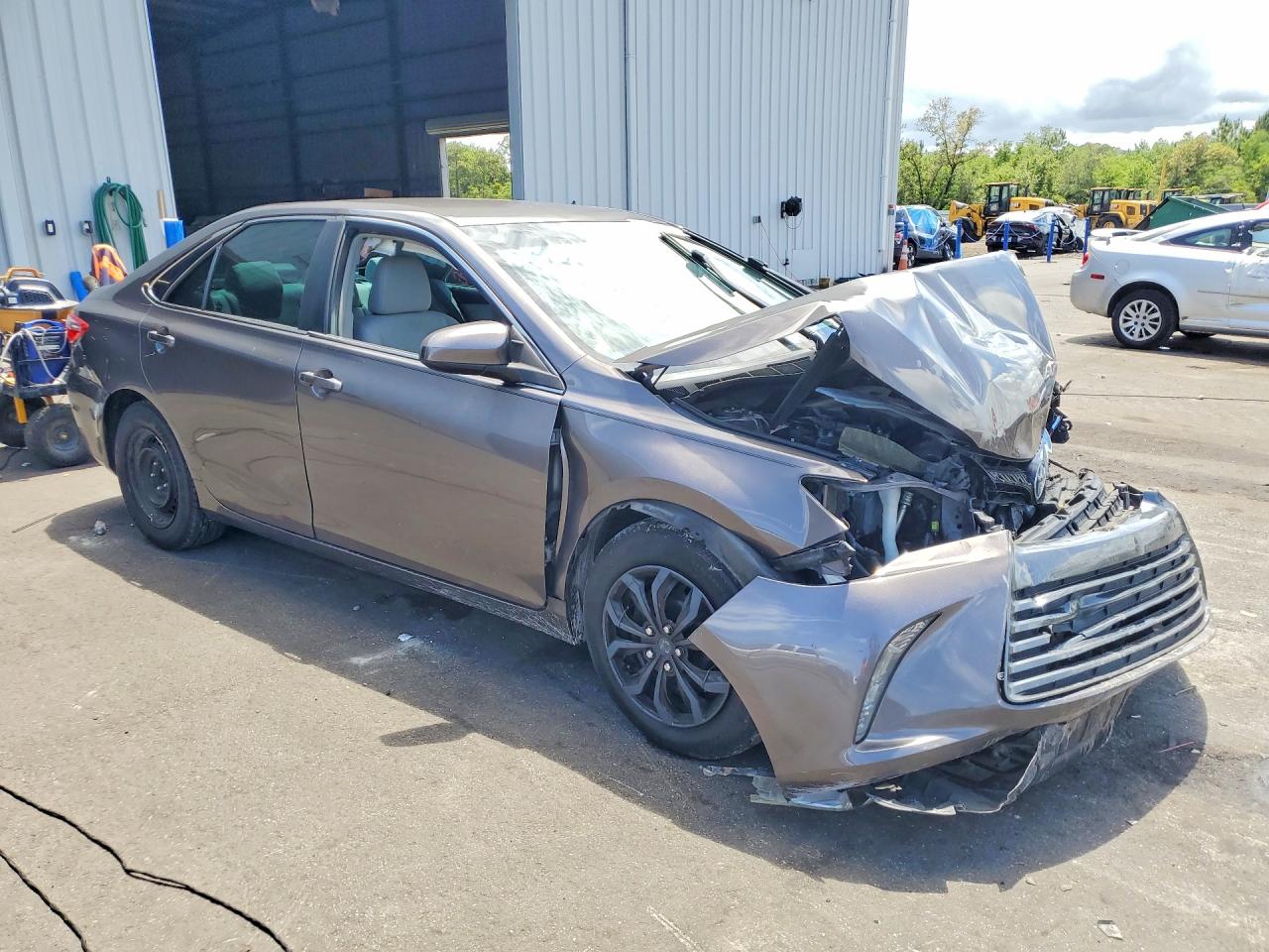 2015 Toyota Camry Le Gray vin: 4T1BF1FK2FU051728