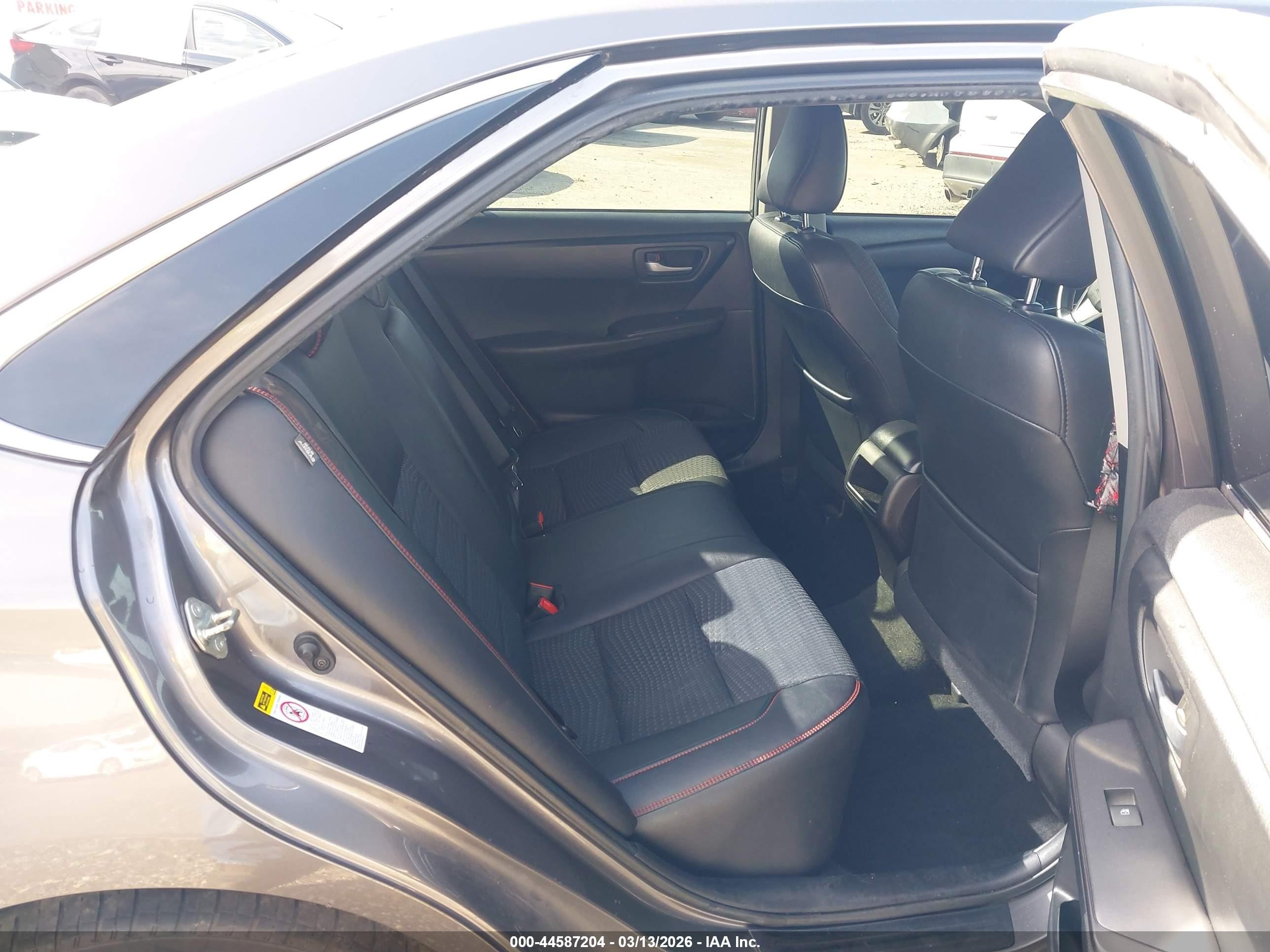 2015 Toyota Camry Se Gray vin: 4T1BF1FK2FU053690