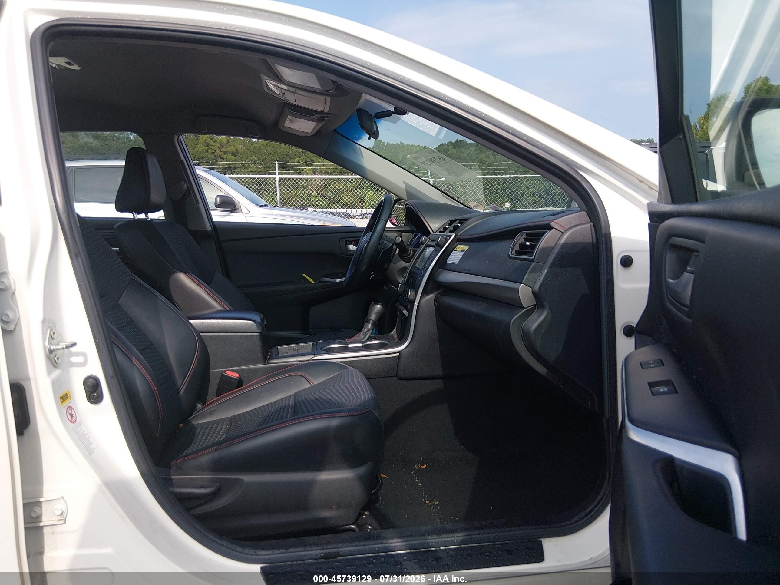2015 Toyota Camry Se Белый vin: 4T1BF1FK2FU056704