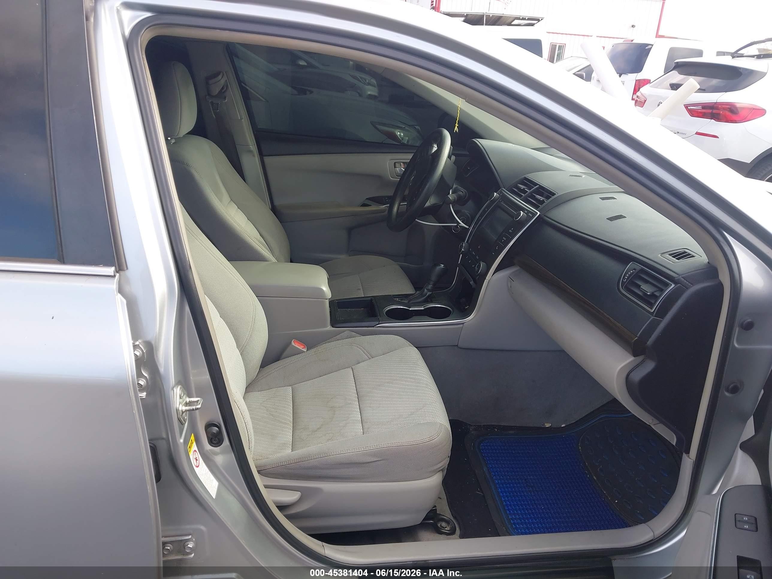 2015 Toyota Camry Le Silver vin: 4T1BF1FK2FU057741