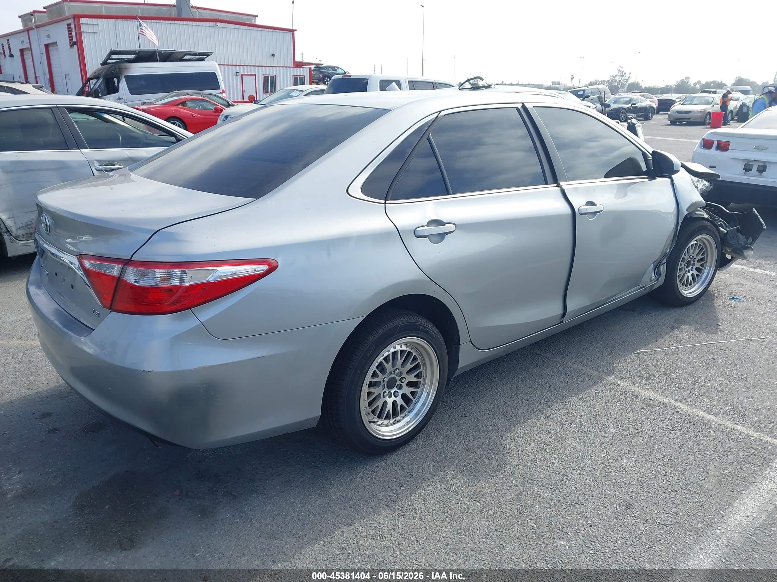 2015 Toyota Camry Le Silver vin: 4T1BF1FK2FU057741