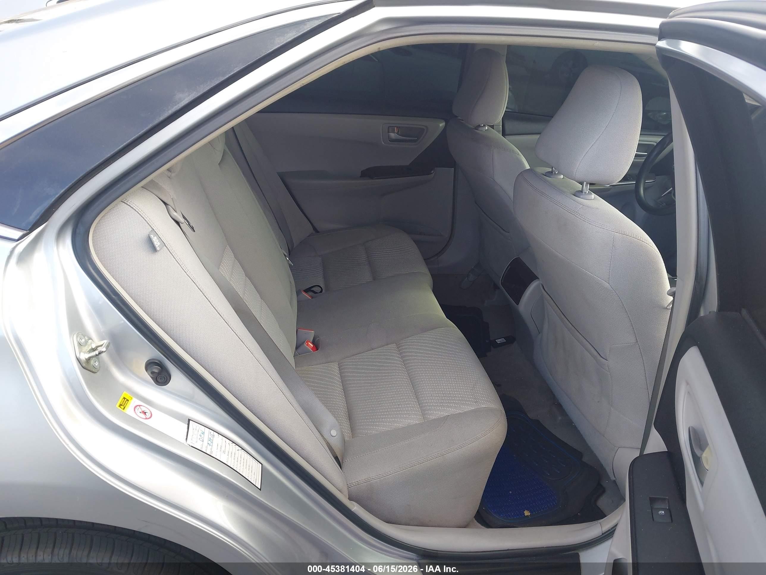 2015 Toyota Camry Le Silver vin: 4T1BF1FK2FU057741
