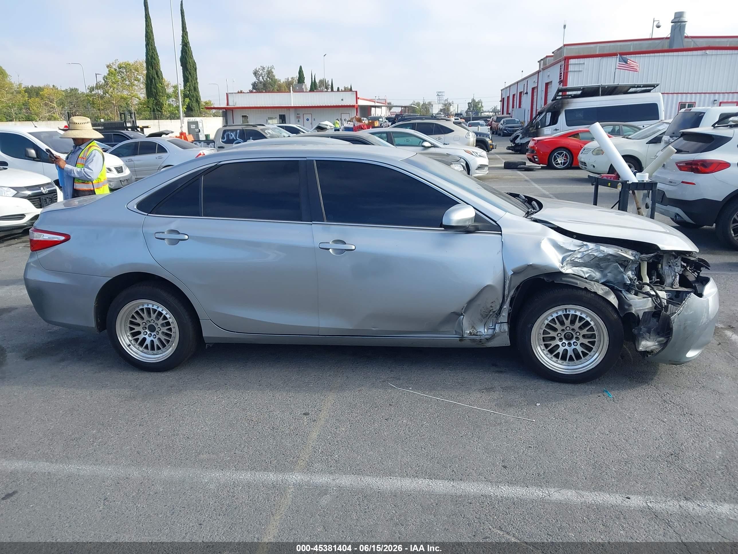 2015 Toyota Camry Le Silver vin: 4T1BF1FK2FU057741