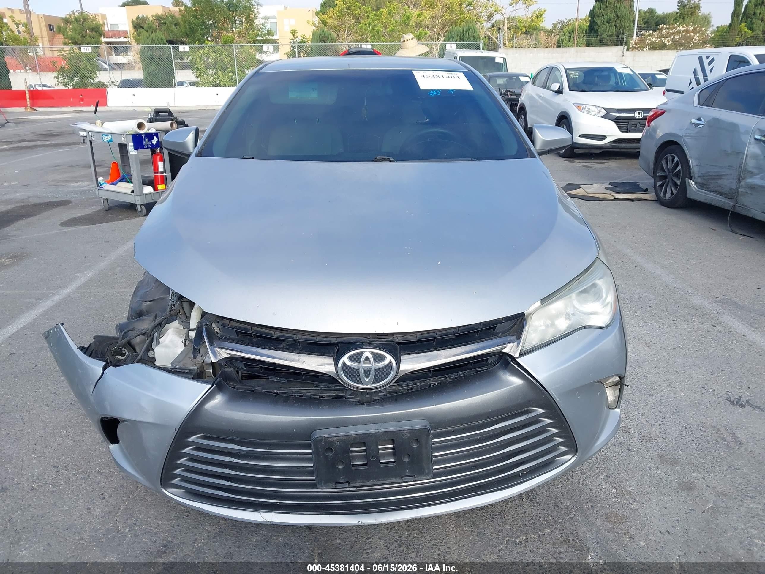 2015 Toyota Camry Le Silver vin: 4T1BF1FK2FU057741