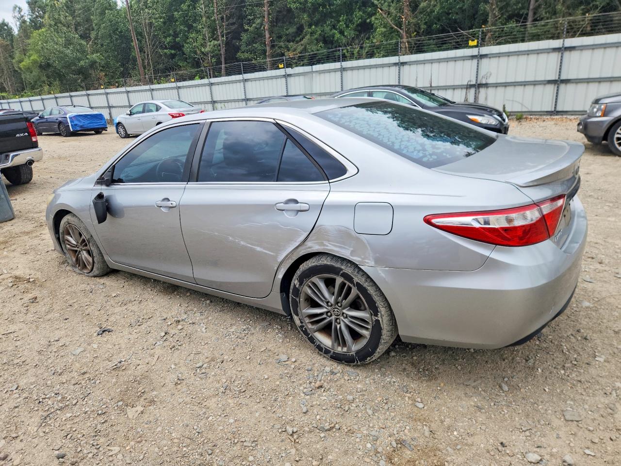2015 Toyota Camry Se Серебряный vin: 4T1BF1FK2FU060011