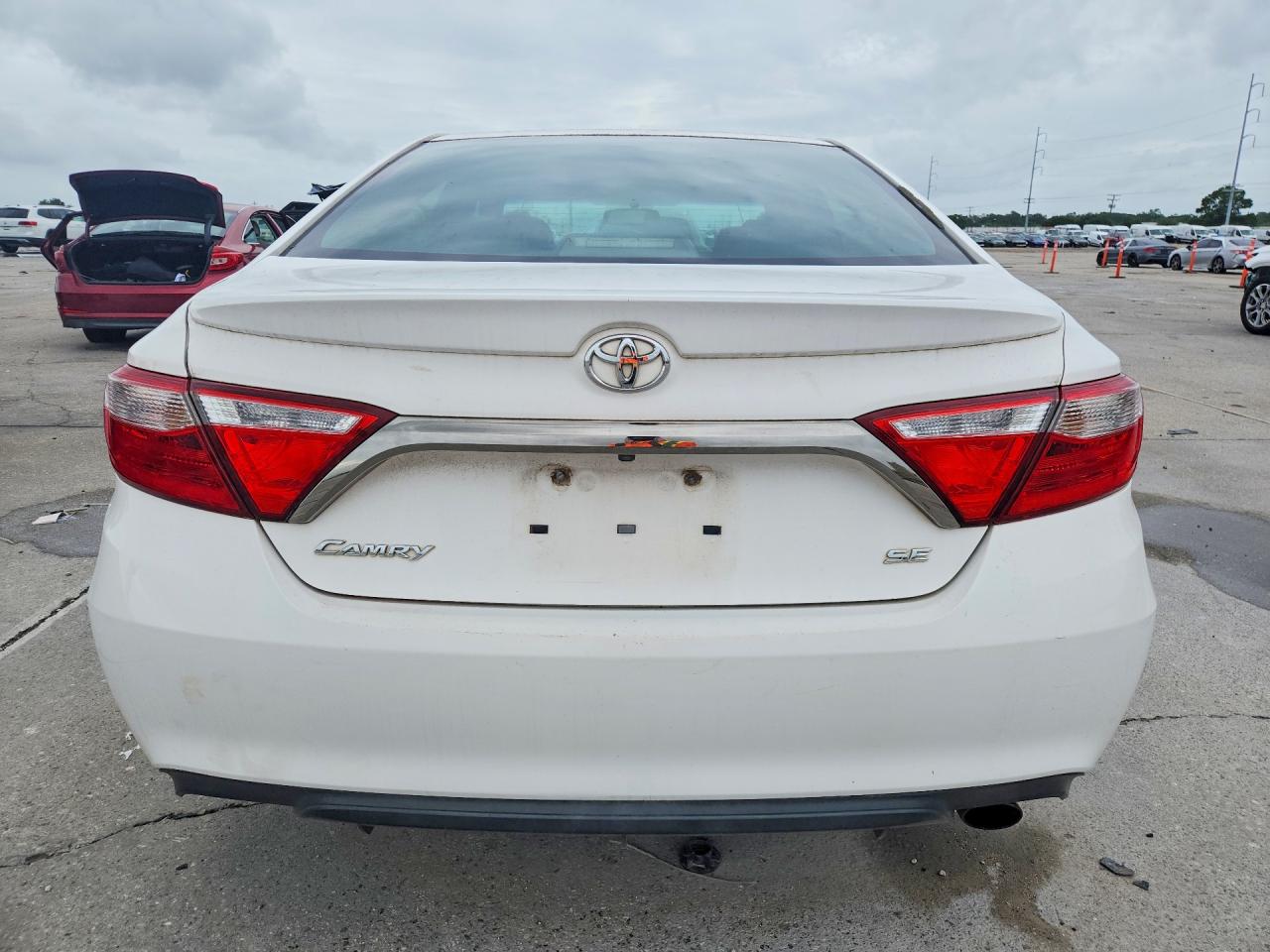 2015 Toyota Camry Se Белый vin: 4T1BF1FK2FU064219