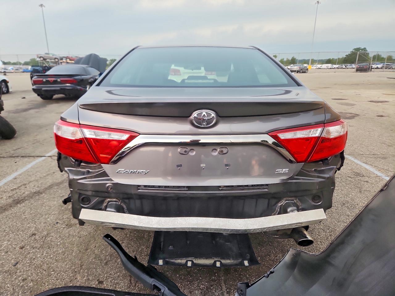 2015 Toyota Camry Se Gray vin: 4T1BF1FK2FU081604