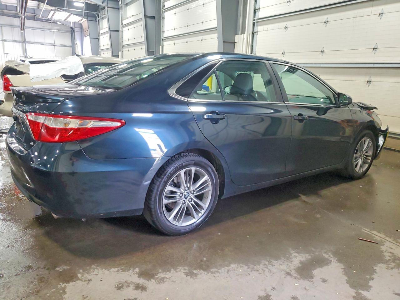 2015 Toyota Camry Se Blue vin: 4T1BF1FK2FU097463