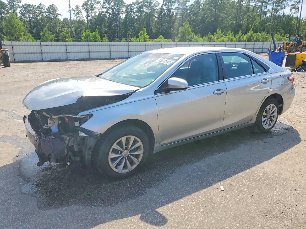 2015 Toyota Camry Le Серебряный vin: 4T1BF1FK2FU100006