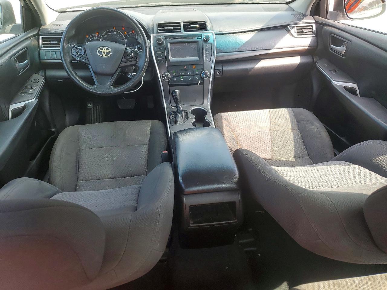 2015 Toyota Camry Le Silver vin: 4T1BF1FK2FU100006