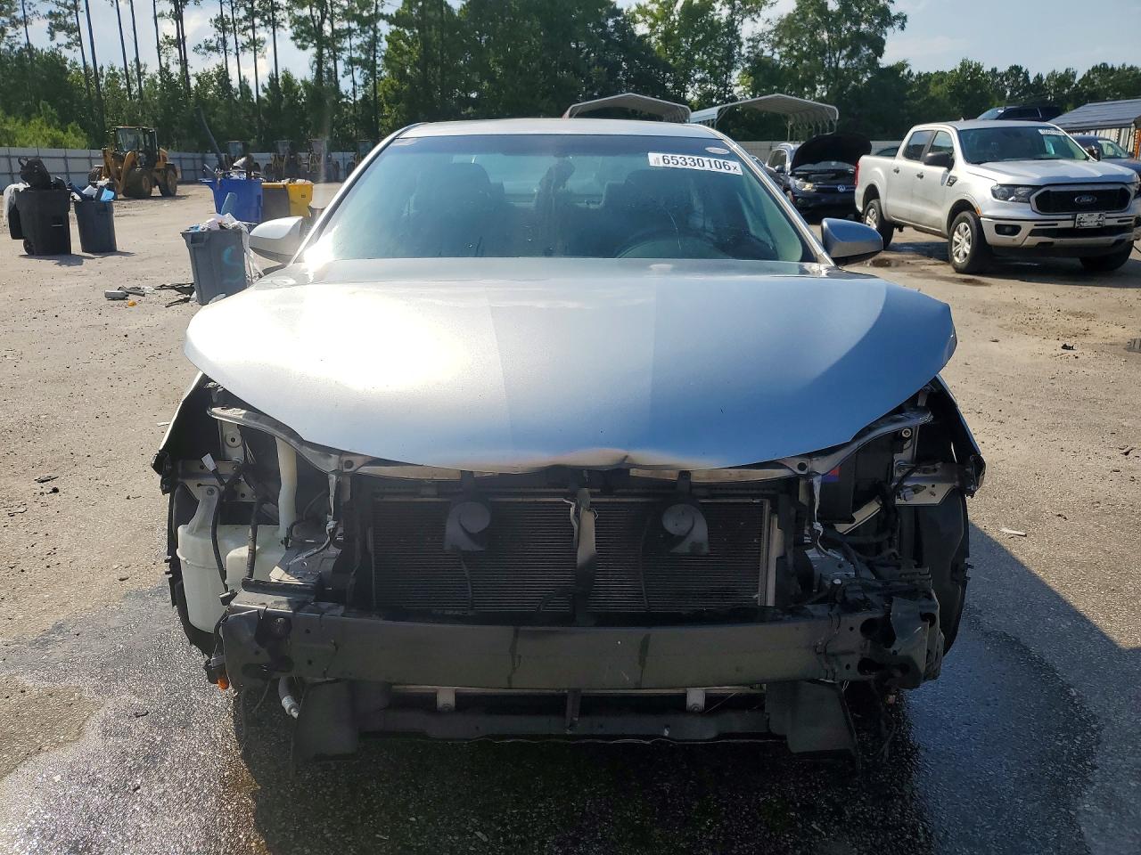 2015 Toyota Camry Le Silver vin: 4T1BF1FK2FU100006