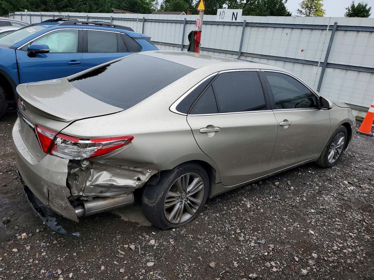 2015 Toyota Camry Se Gold vin: 4T1BF1FK2FU100443