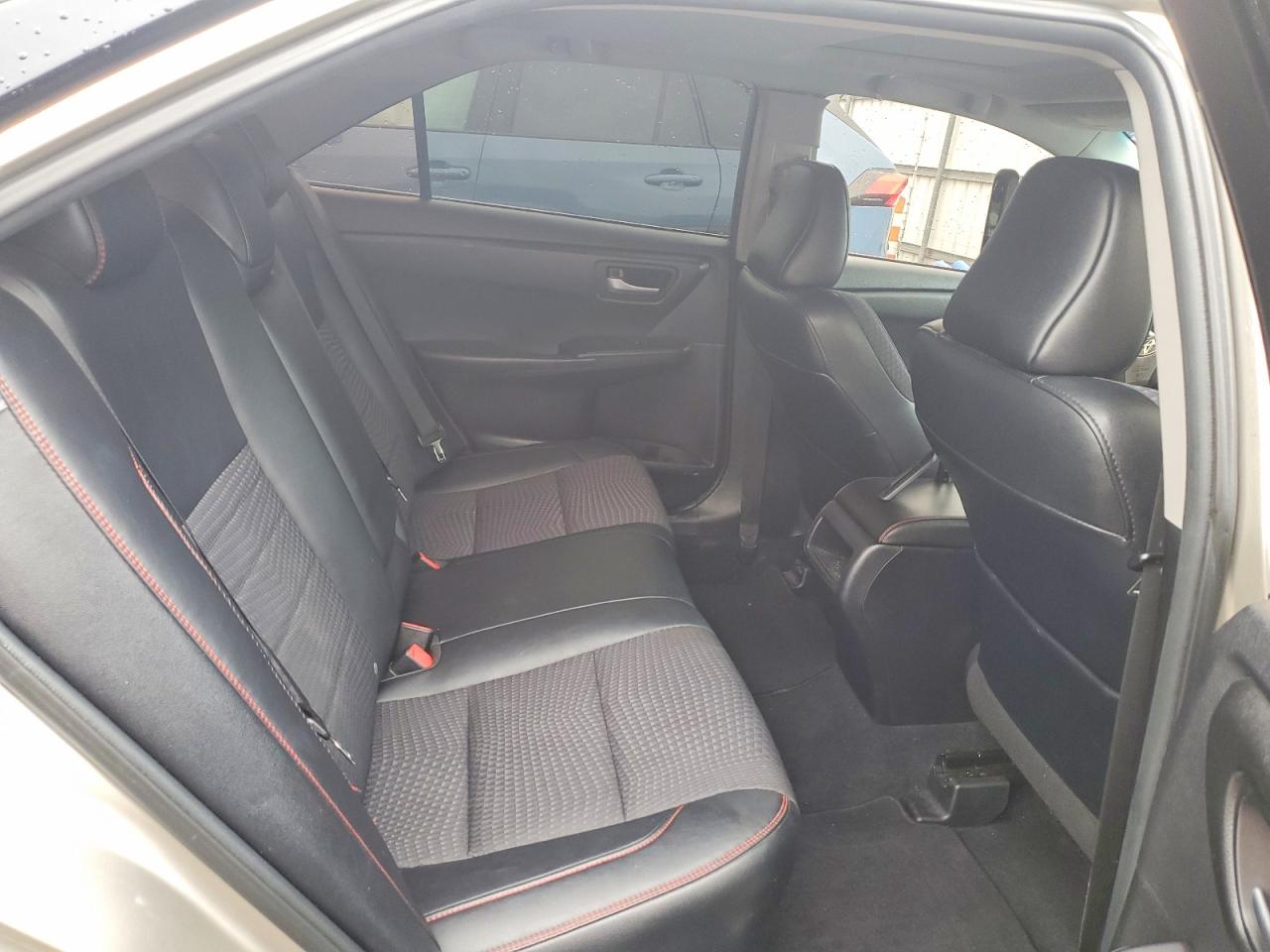 2015 Toyota Camry Se Gold vin: 4T1BF1FK2FU100443