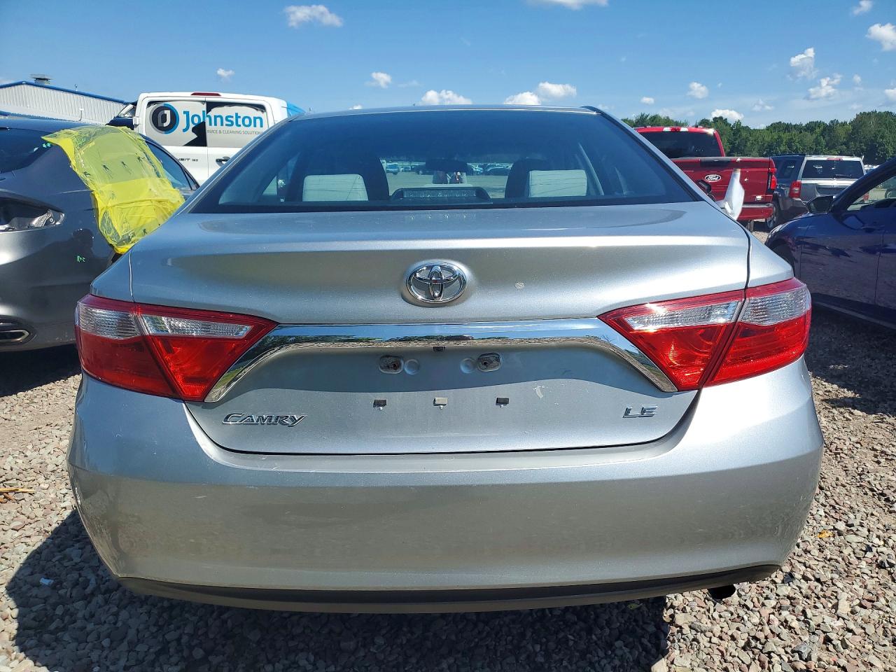 2015 Toyota Camry Le Серебряный vin: 4T1BF1FK2FU101687