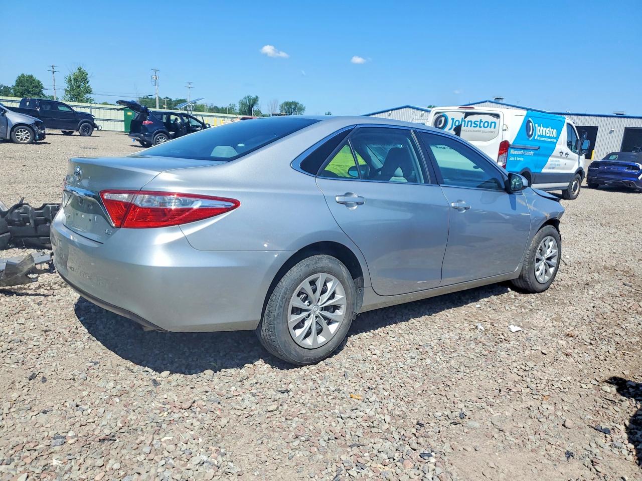 2015 Toyota Camry Le Серебряный vin: 4T1BF1FK2FU101687