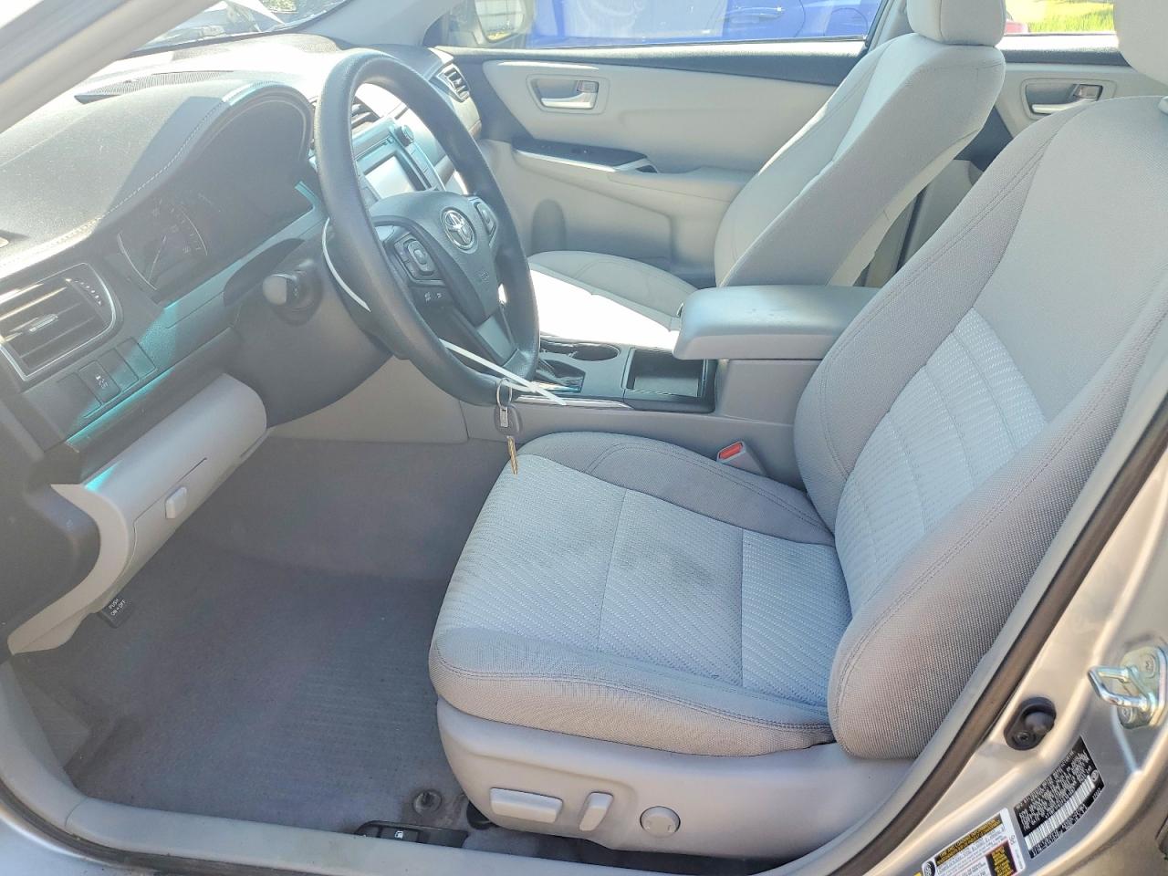 2015 Toyota Camry Le Серебряный vin: 4T1BF1FK2FU101687