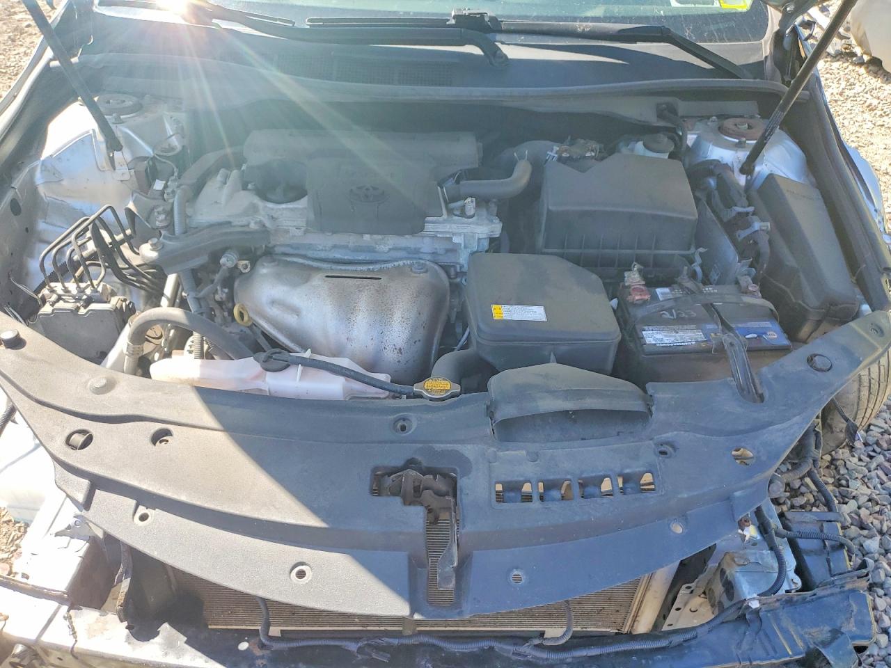 2015 Toyota Camry Le Серебряный vin: 4T1BF1FK2FU101687