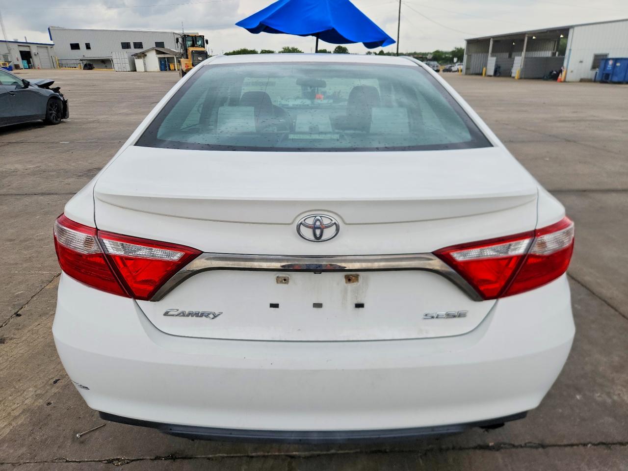 2015 Toyota Camry Se White vin: 4T1BF1FK2FU102290