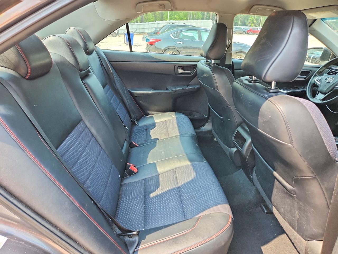 2015 Toyota Camry Se Серый vin: 4T1BF1FK2FU108302