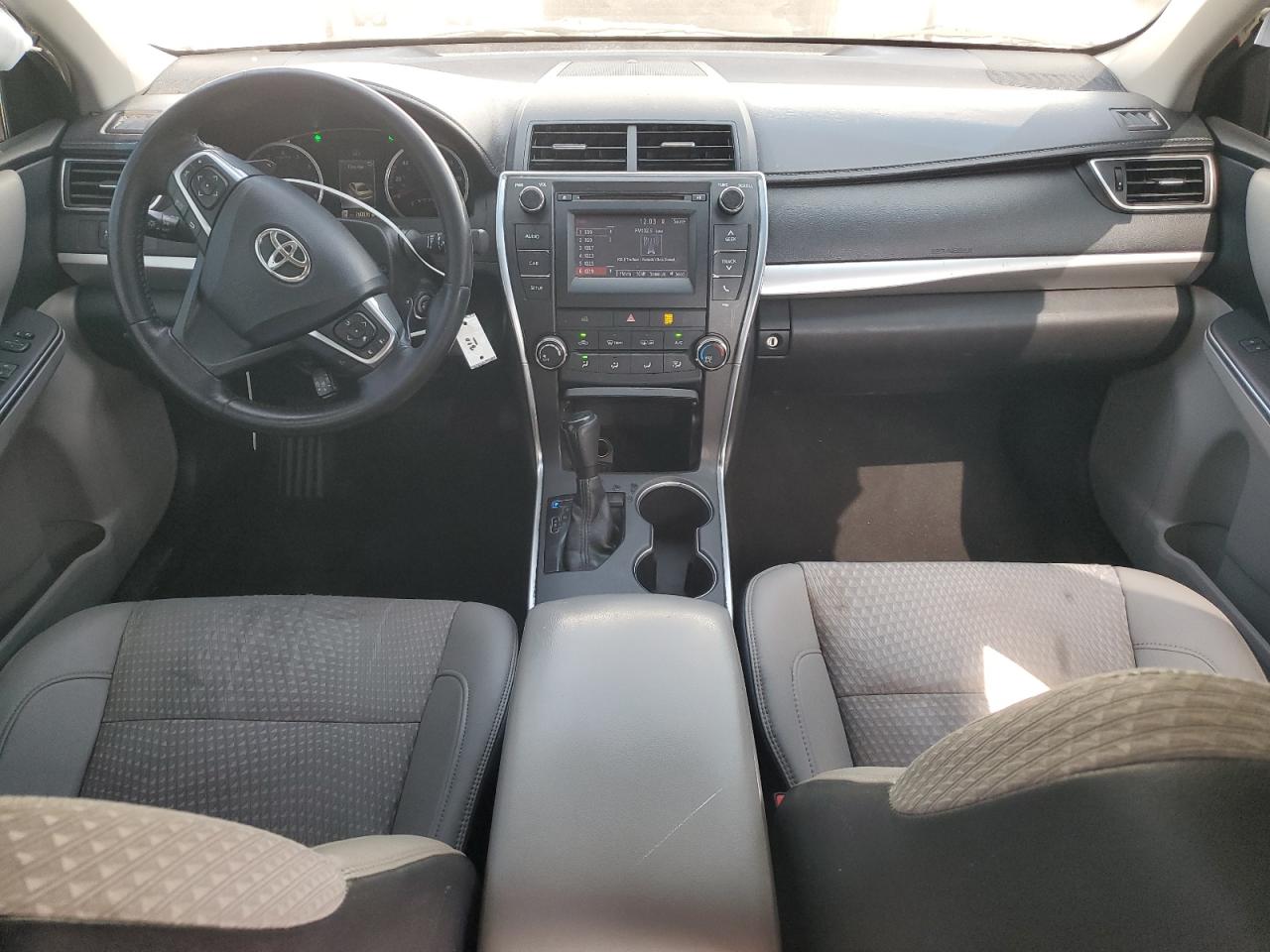 2015 Toyota Camry Le White vin: 4T1BF1FK2FU109918