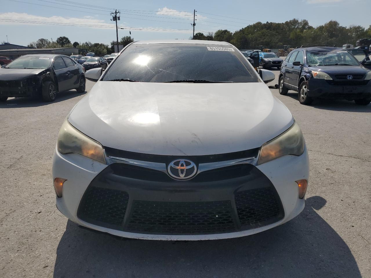 2015 Toyota Camry Le White vin: 4T1BF1FK2FU109918