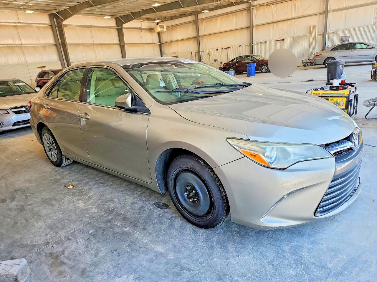 2015 Toyota Camry Le Tan vin: 4T1BF1FK2FU110521