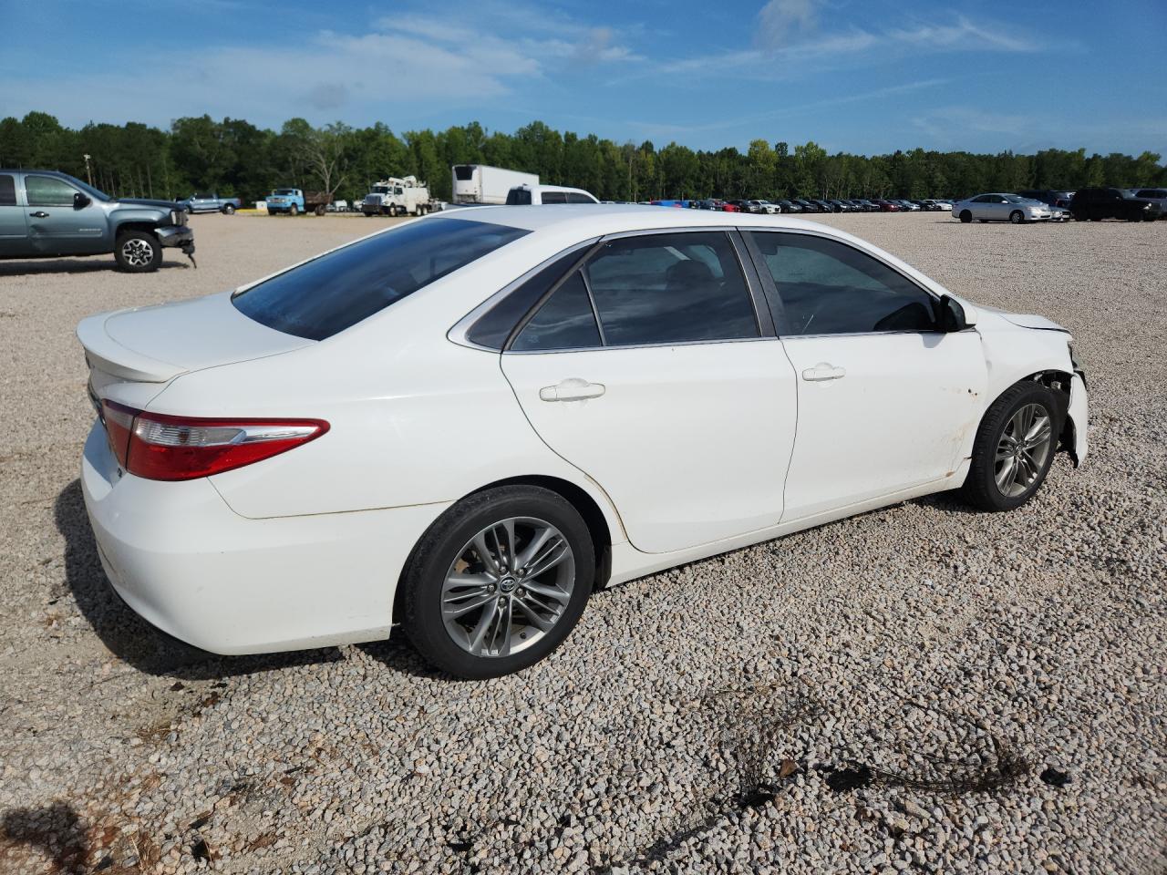 2015 Toyota Camry Se White vin: 4T1BF1FK2FU474731