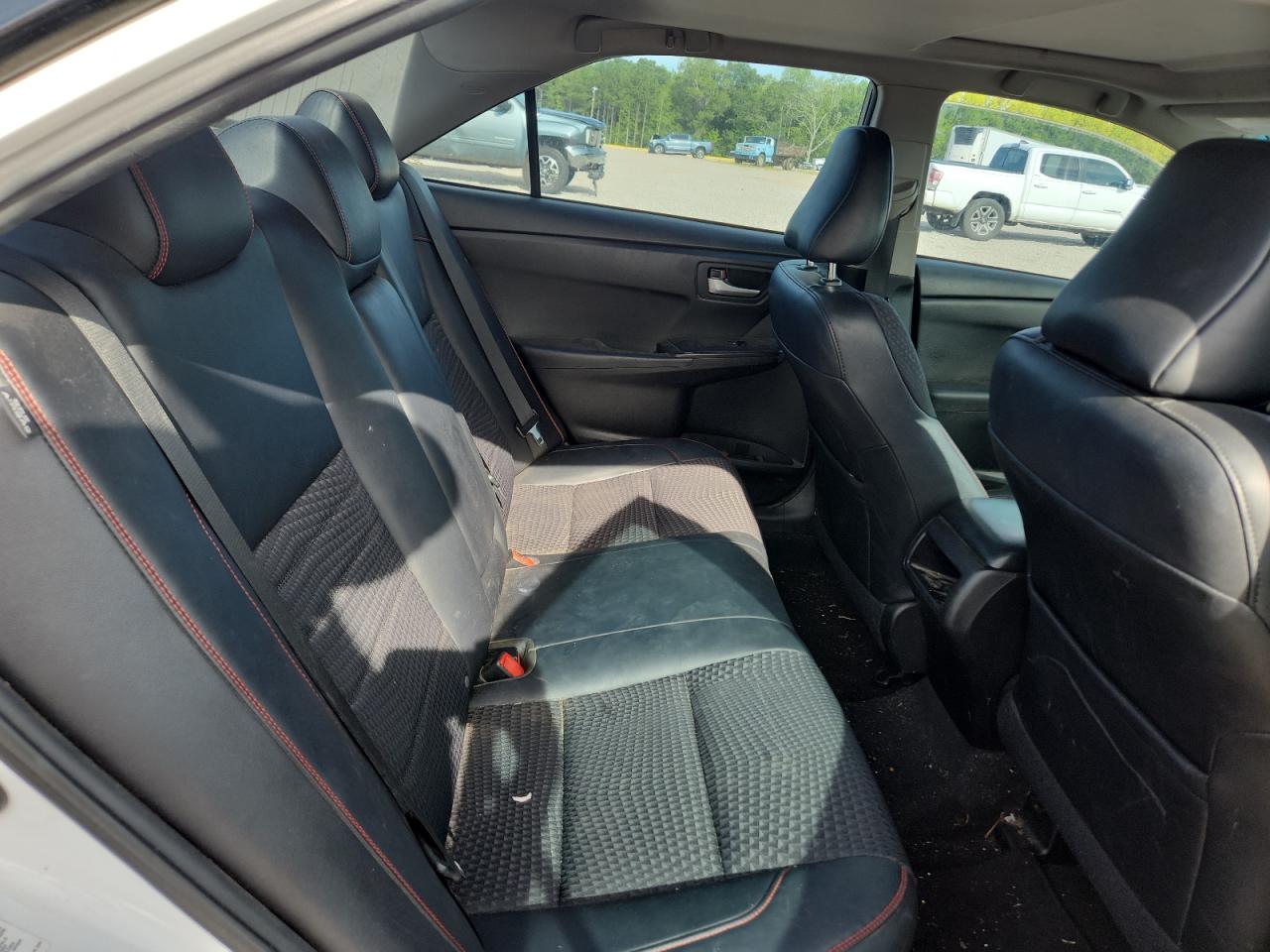 2015 Toyota Camry Se White vin: 4T1BF1FK2FU474731