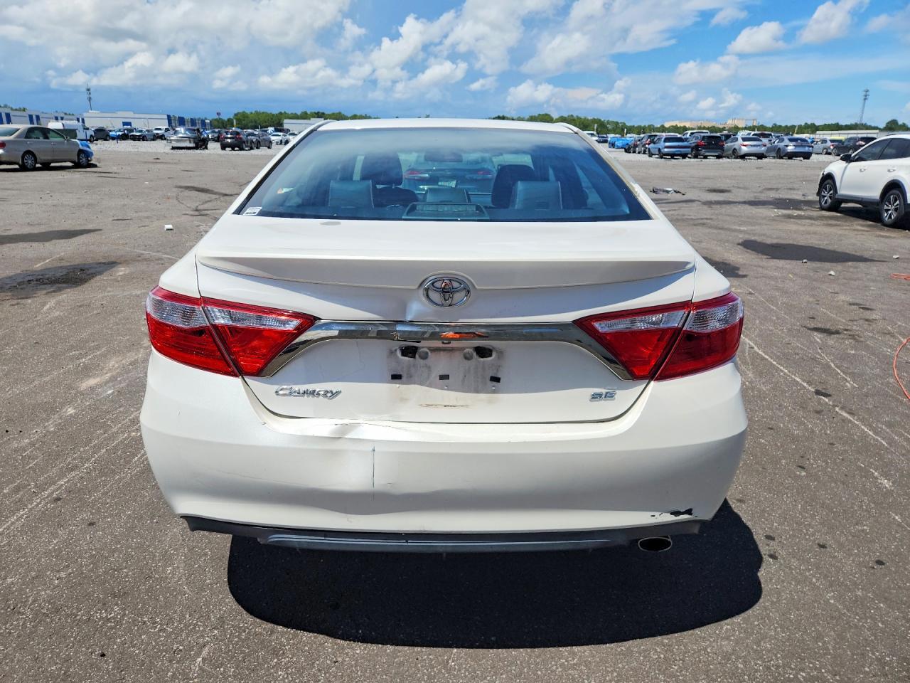 2015 Toyota Camry Se Белый vin: 4T1BF1FK2FU485731