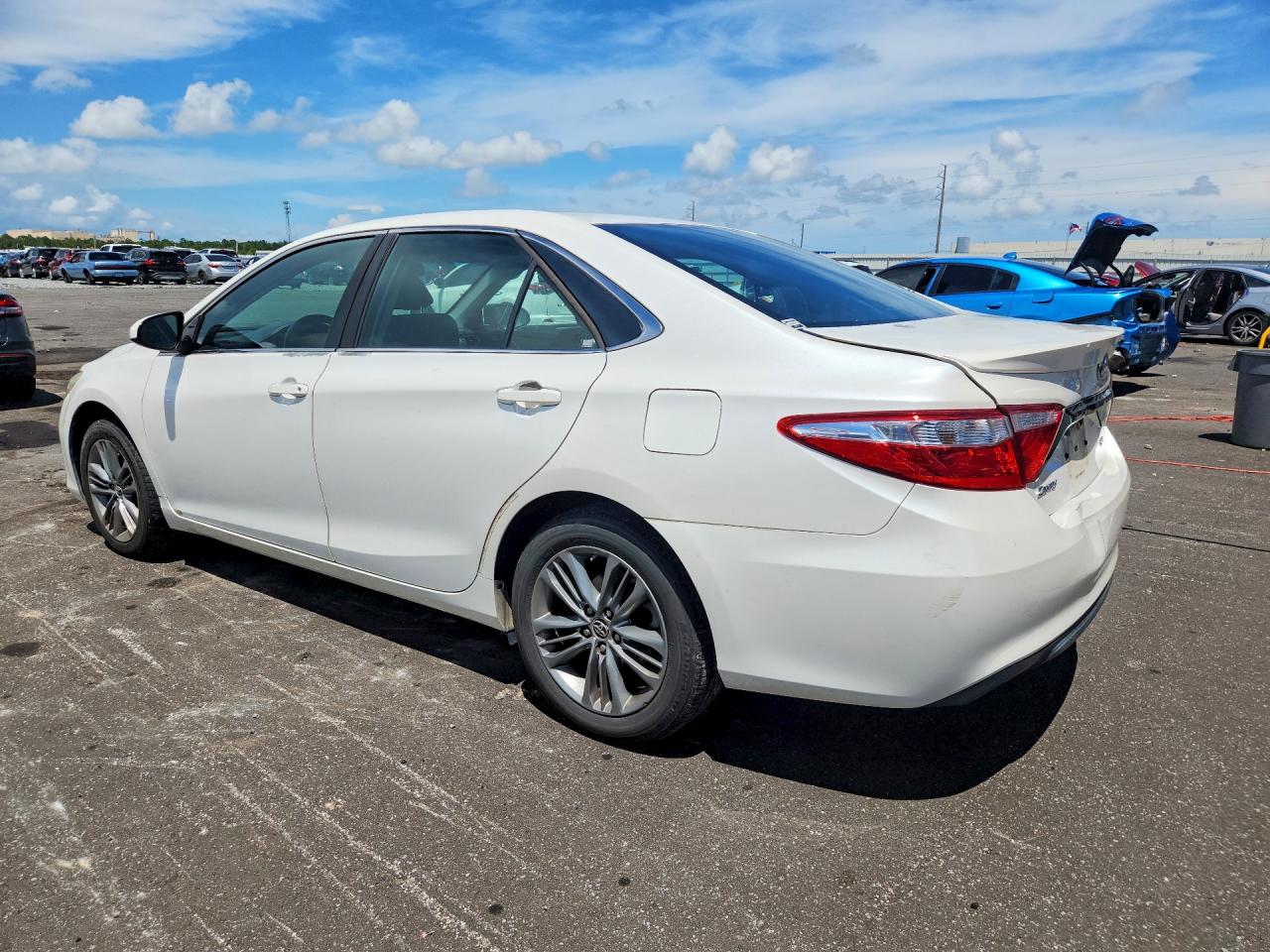 2015 Toyota Camry Se Белый vin: 4T1BF1FK2FU485731