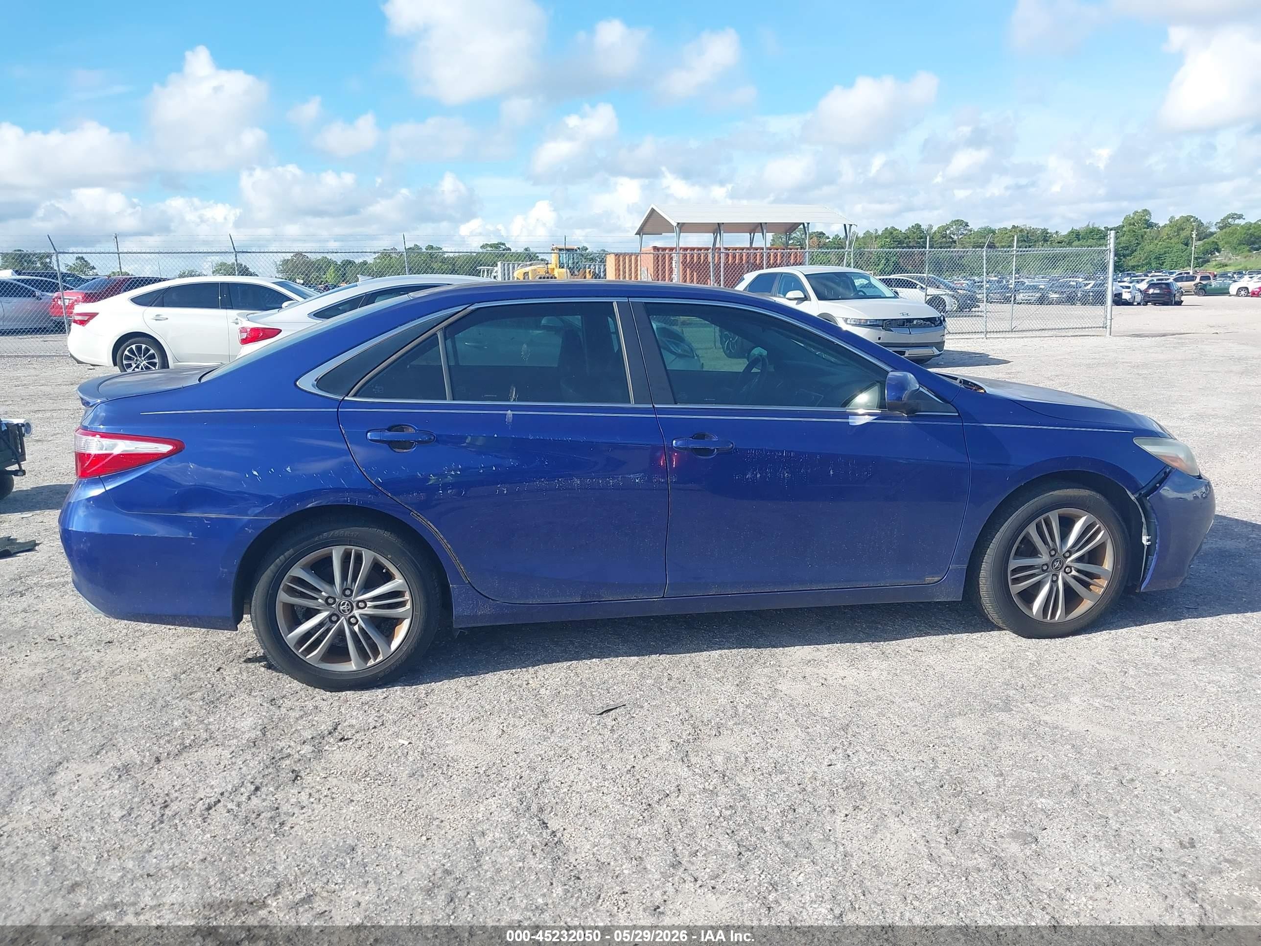 2015 Toyota Camry Se Blue vin: 4T1BF1FK2FU881089